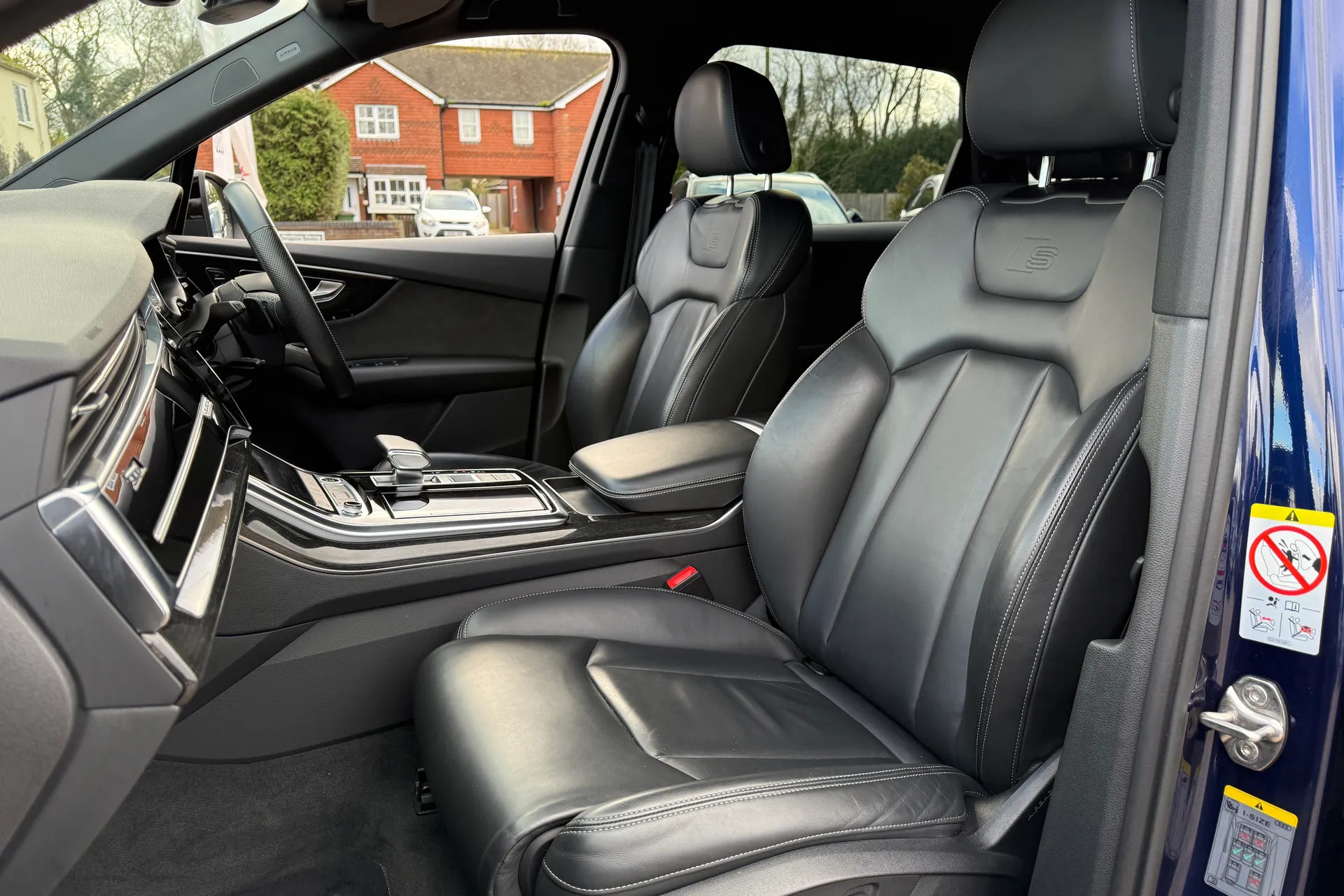 Audi Q7 thumbnail image number 34