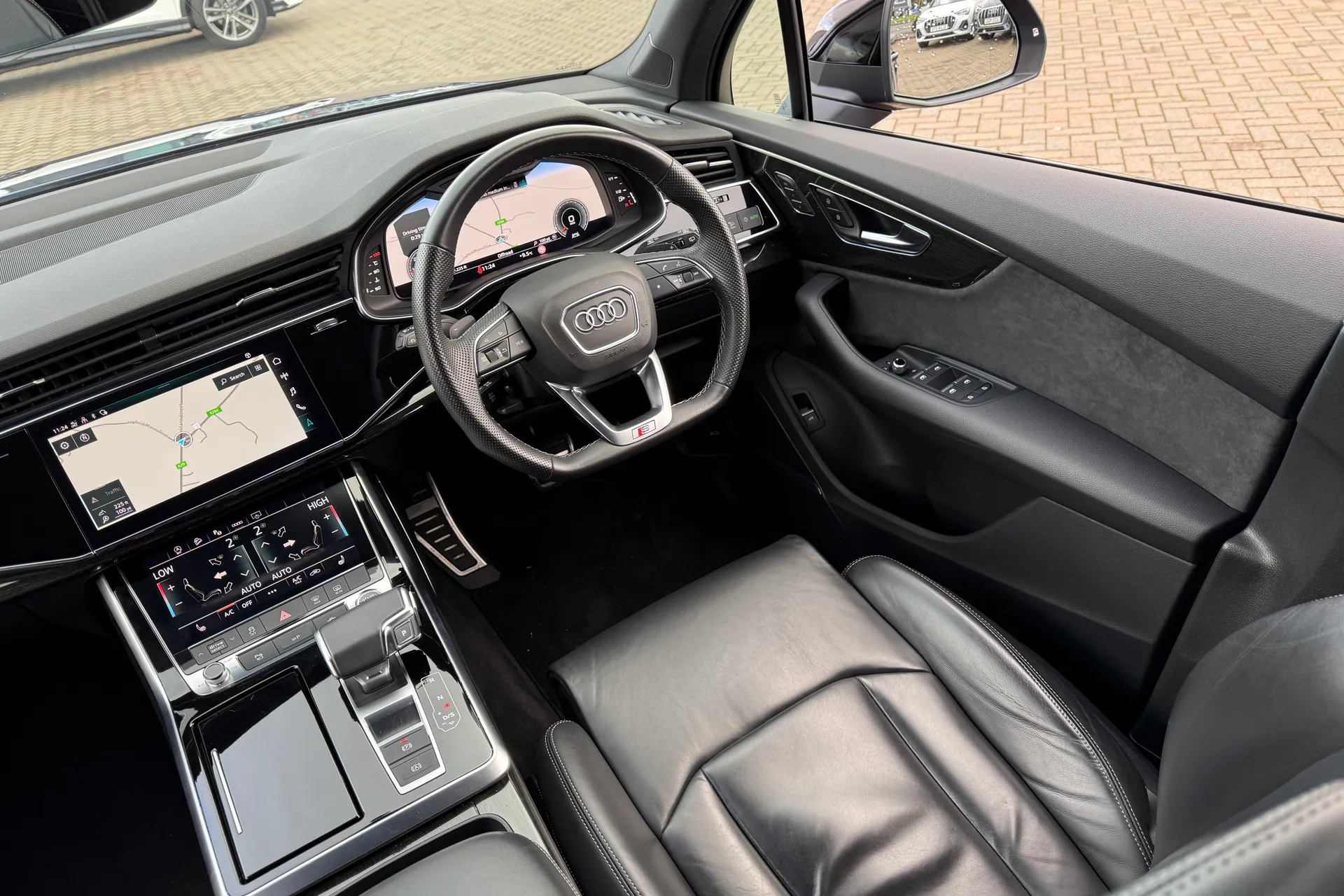 Audi Q7 thumbnail image number 46