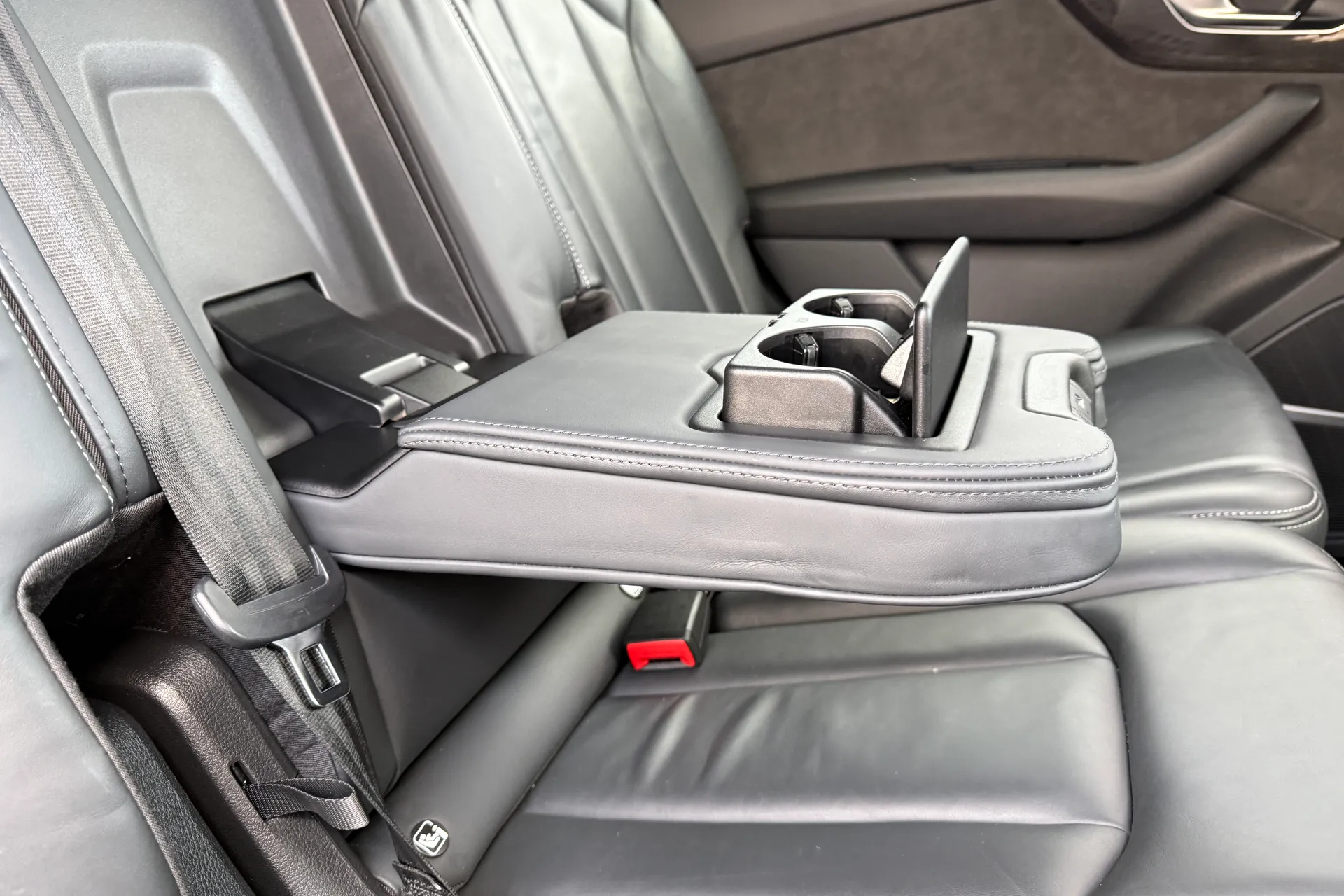 Audi Q7 thumbnail image number 50