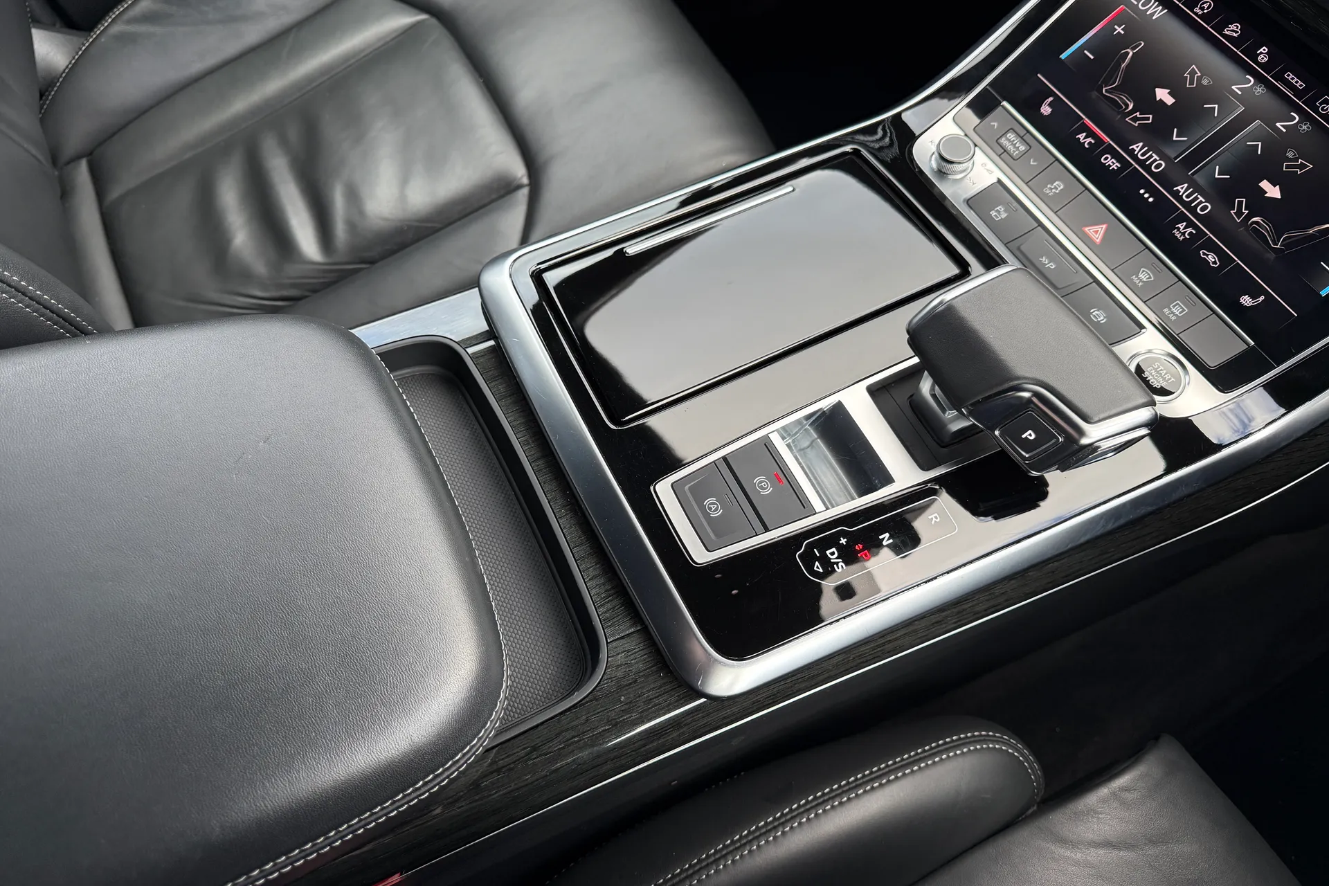 Audi Q7 thumbnail image number 44