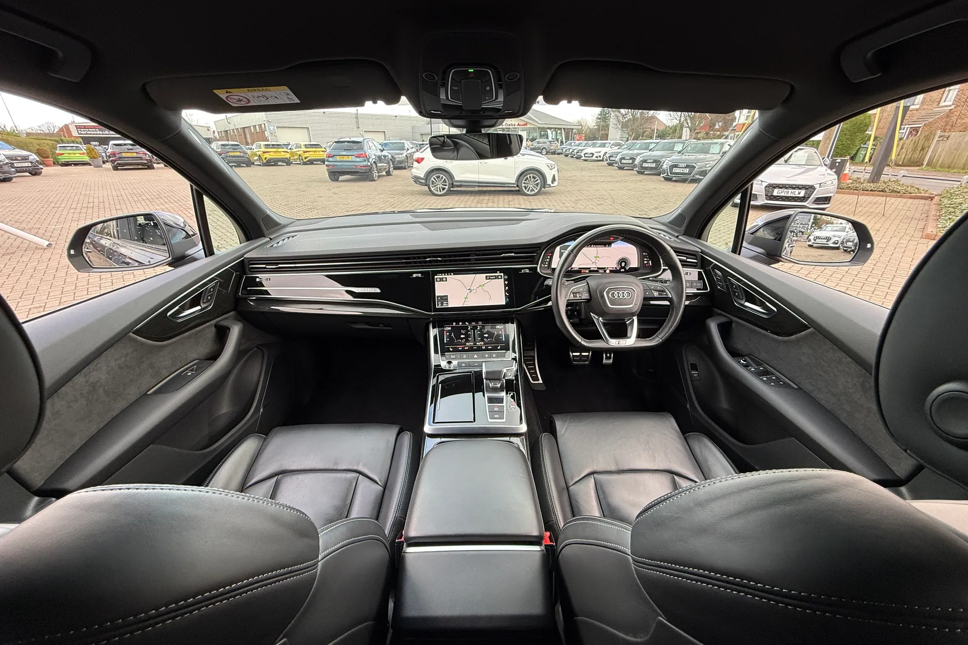 Audi Q7 thumbnail image number 3