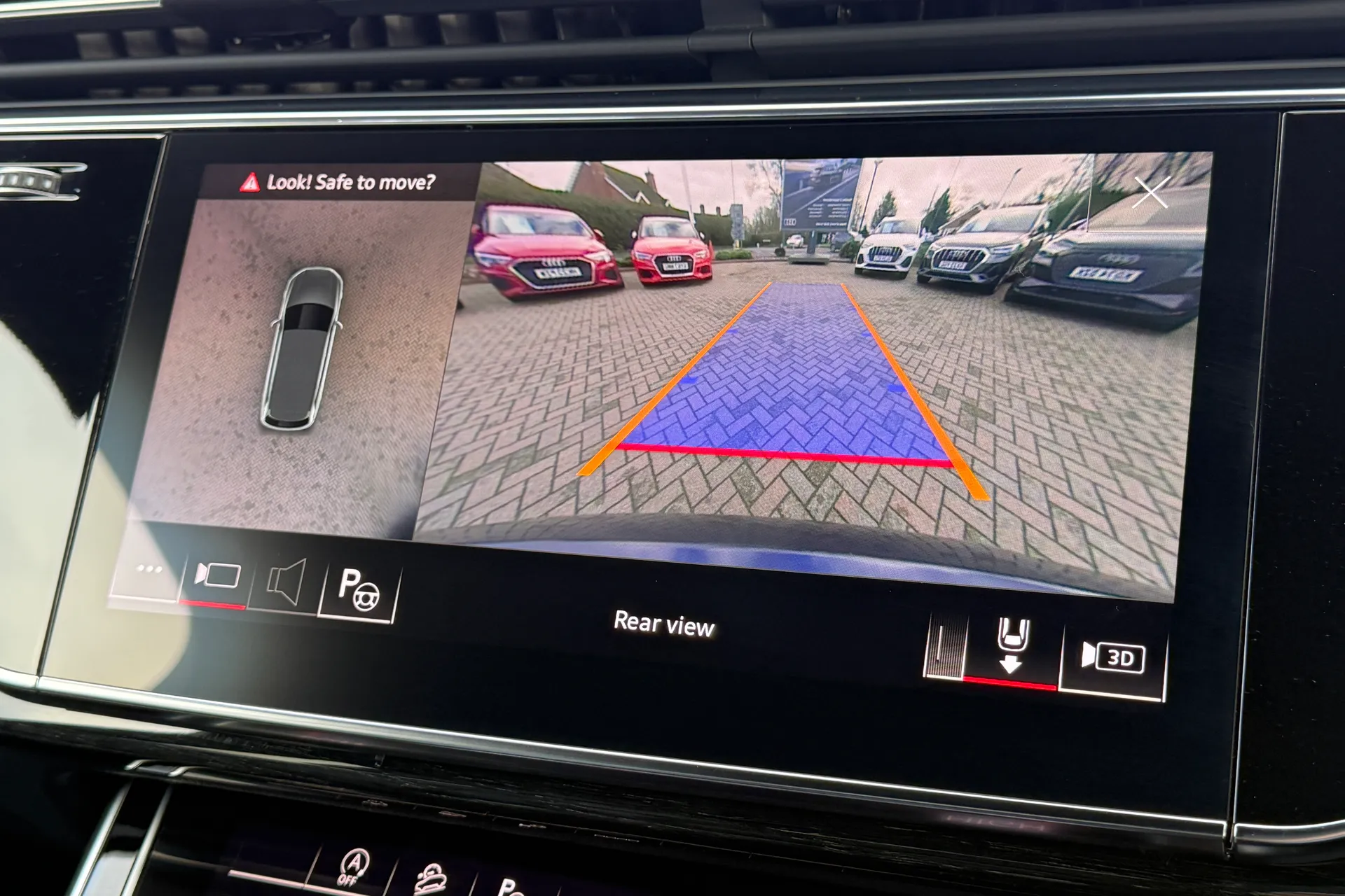 Audi Q7 thumbnail image number 4