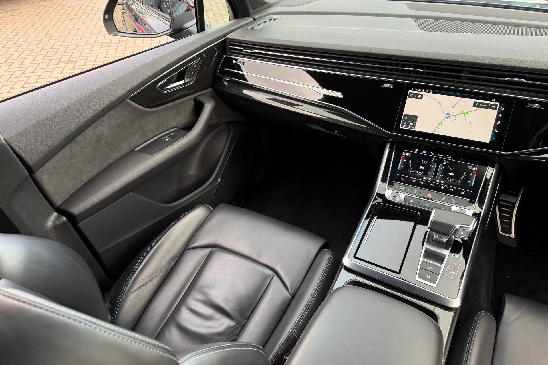 Audi Q7 thumbnail image number 43