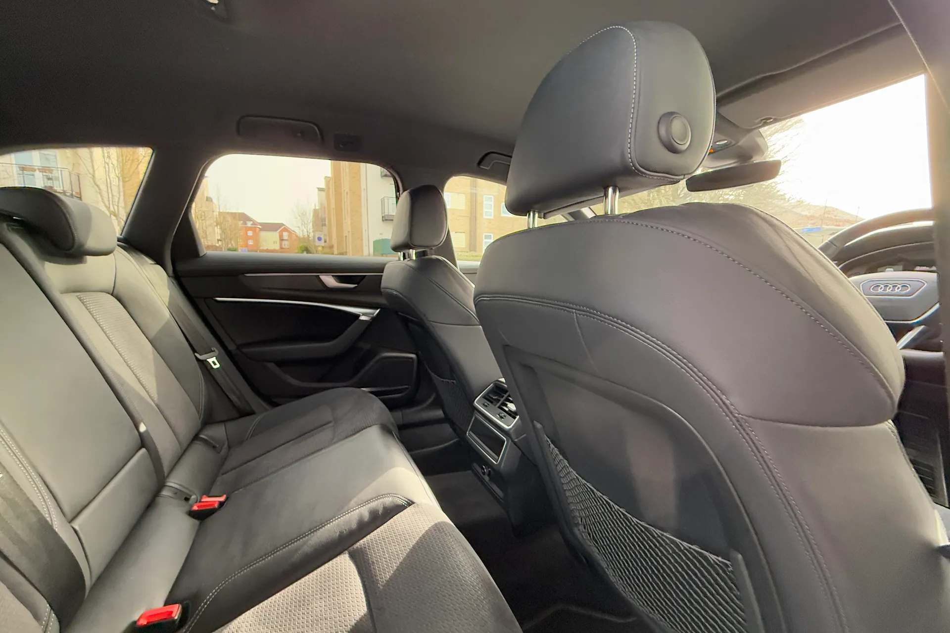 Audi A6 thumbnail image number 40