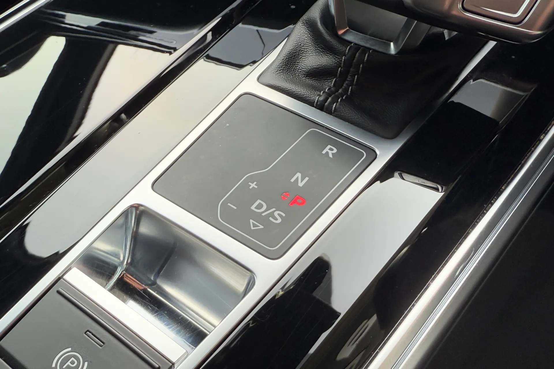 Audi A6 thumbnail image number 29