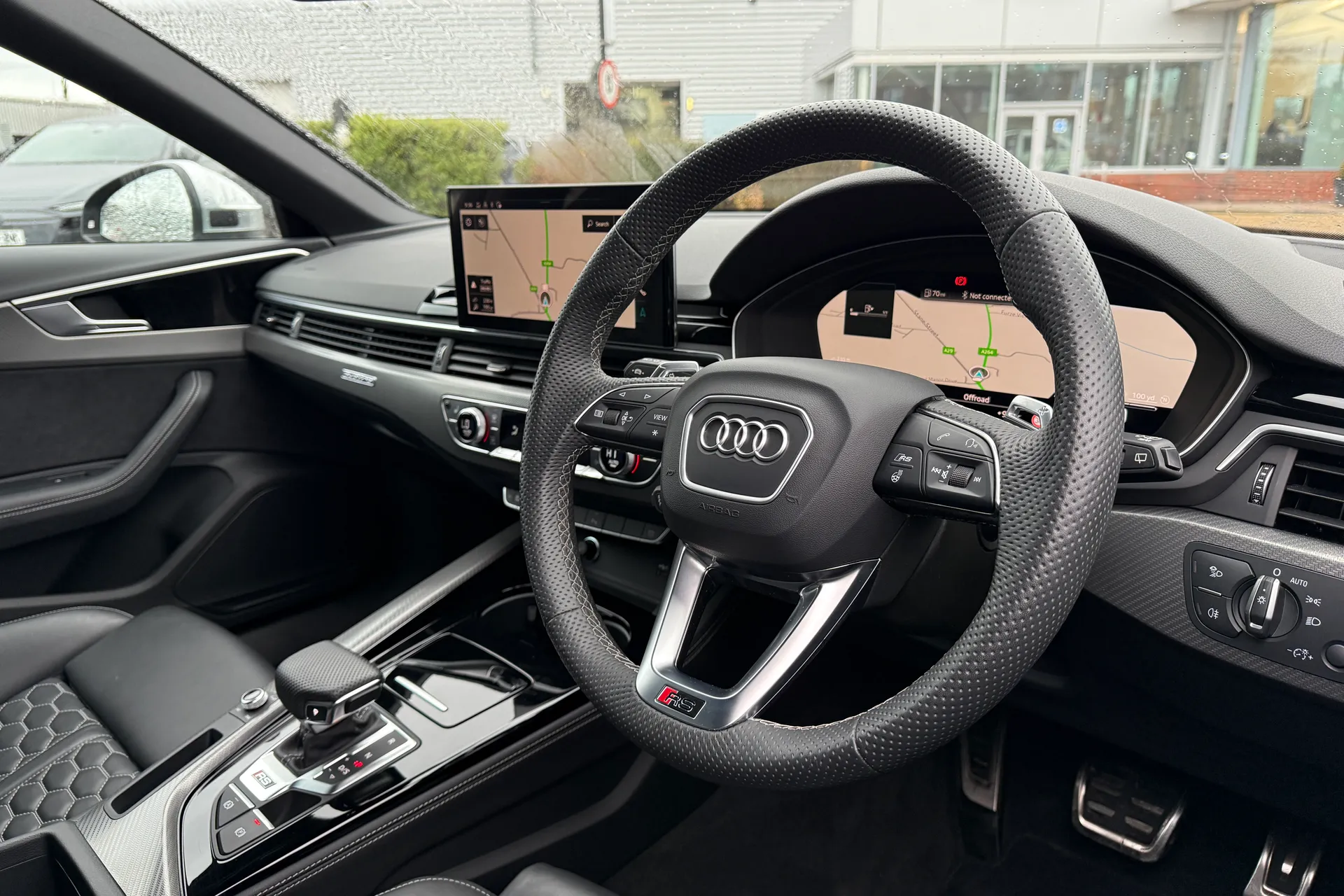 Audi RS4 thumbnail image number 27