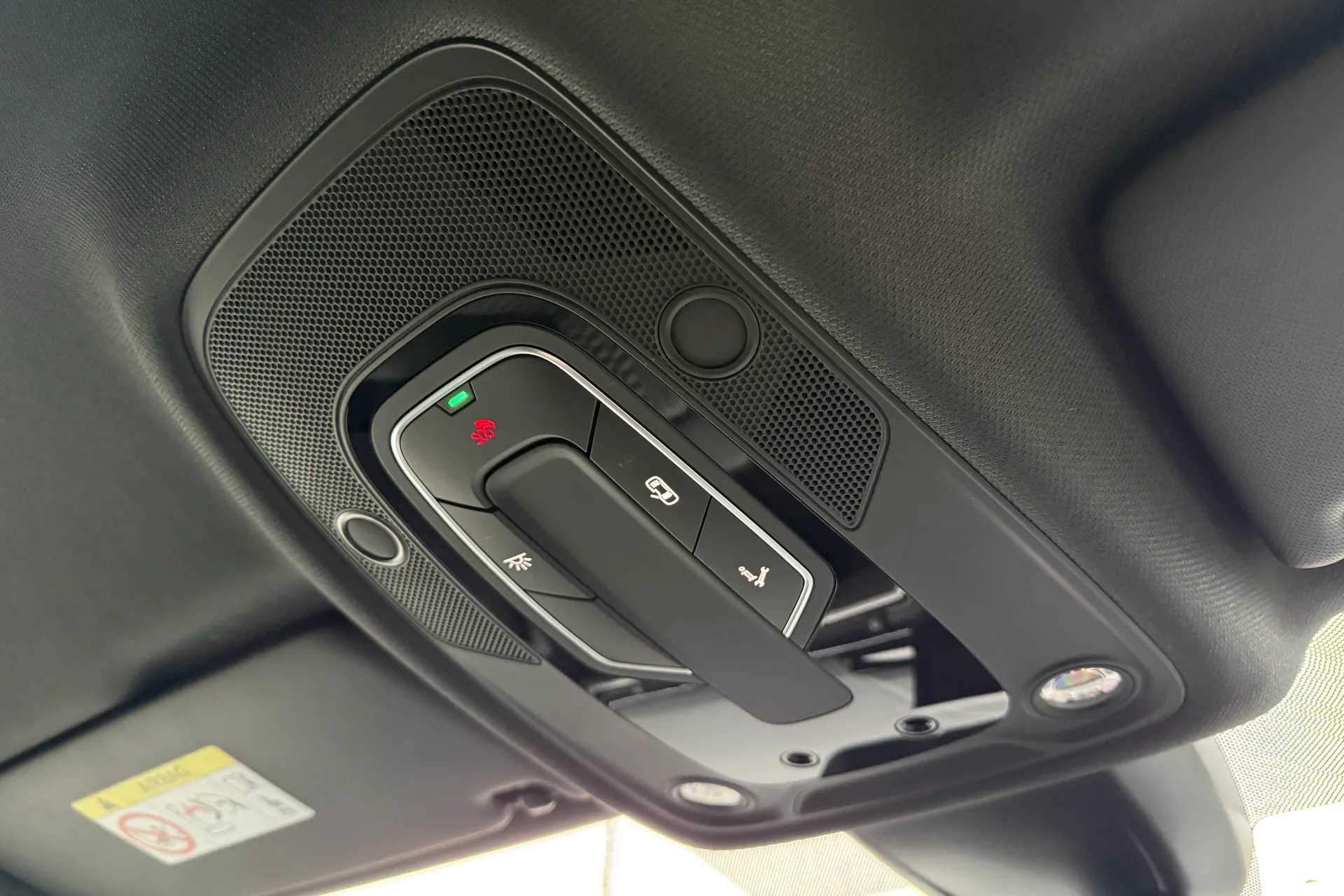 Audi RS4 thumbnail image number 19