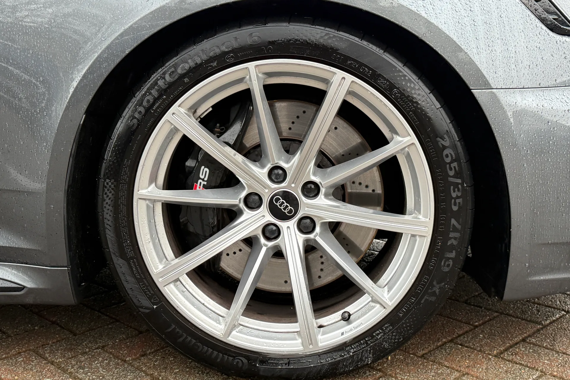 Audi RS4 thumbnail image number 48