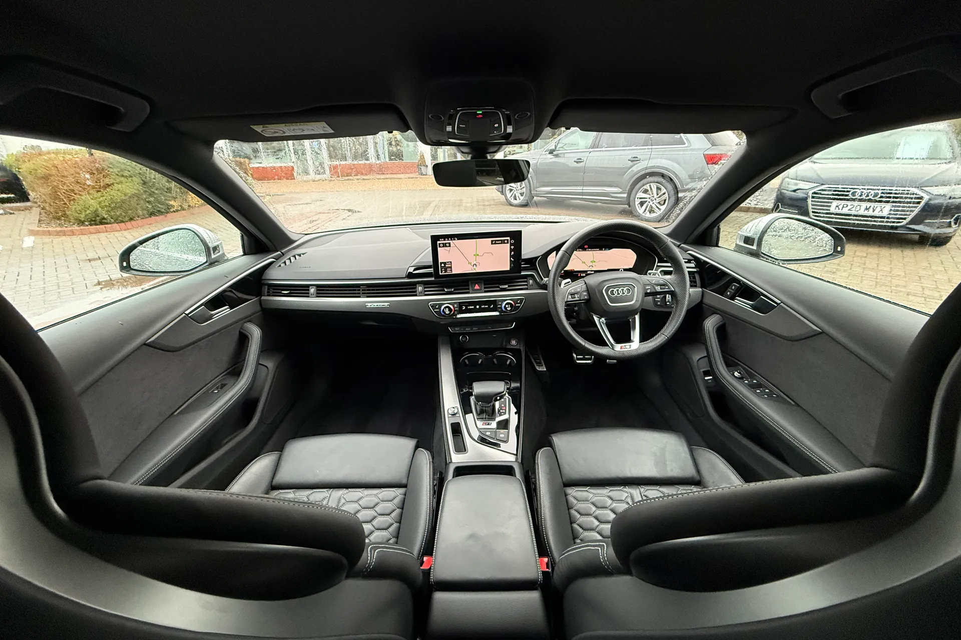 Audi RS4 thumbnail image number 3