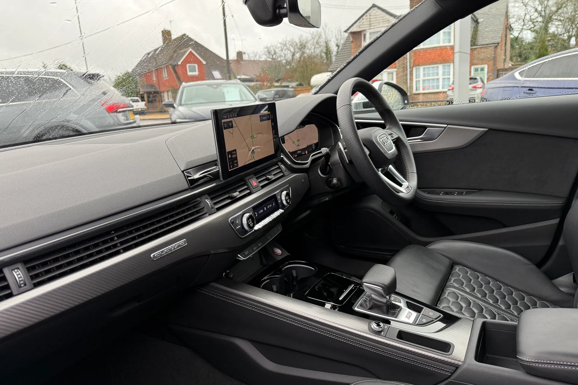 Audi RS4 thumbnail image number 28