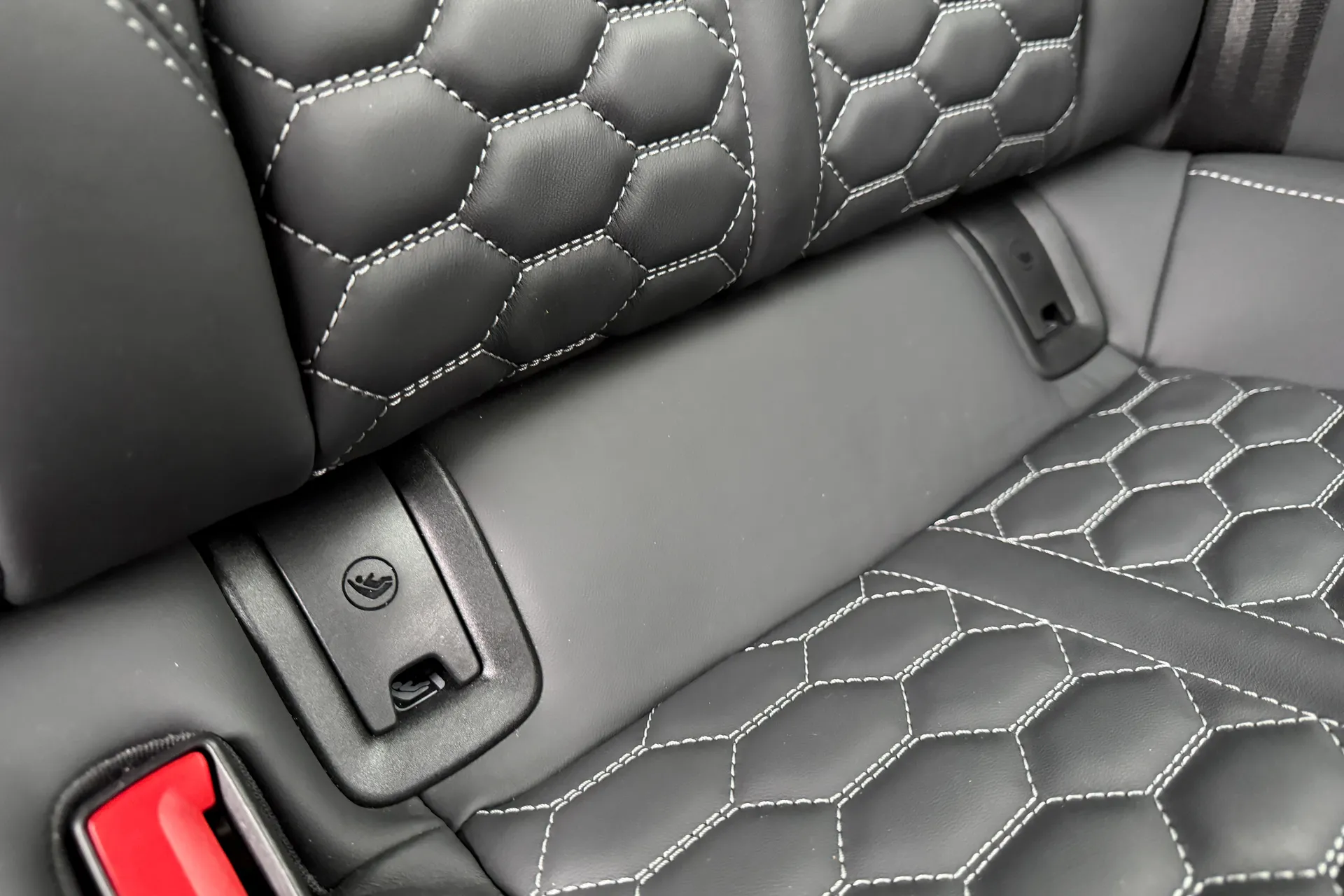 Audi RS4 thumbnail image number 43