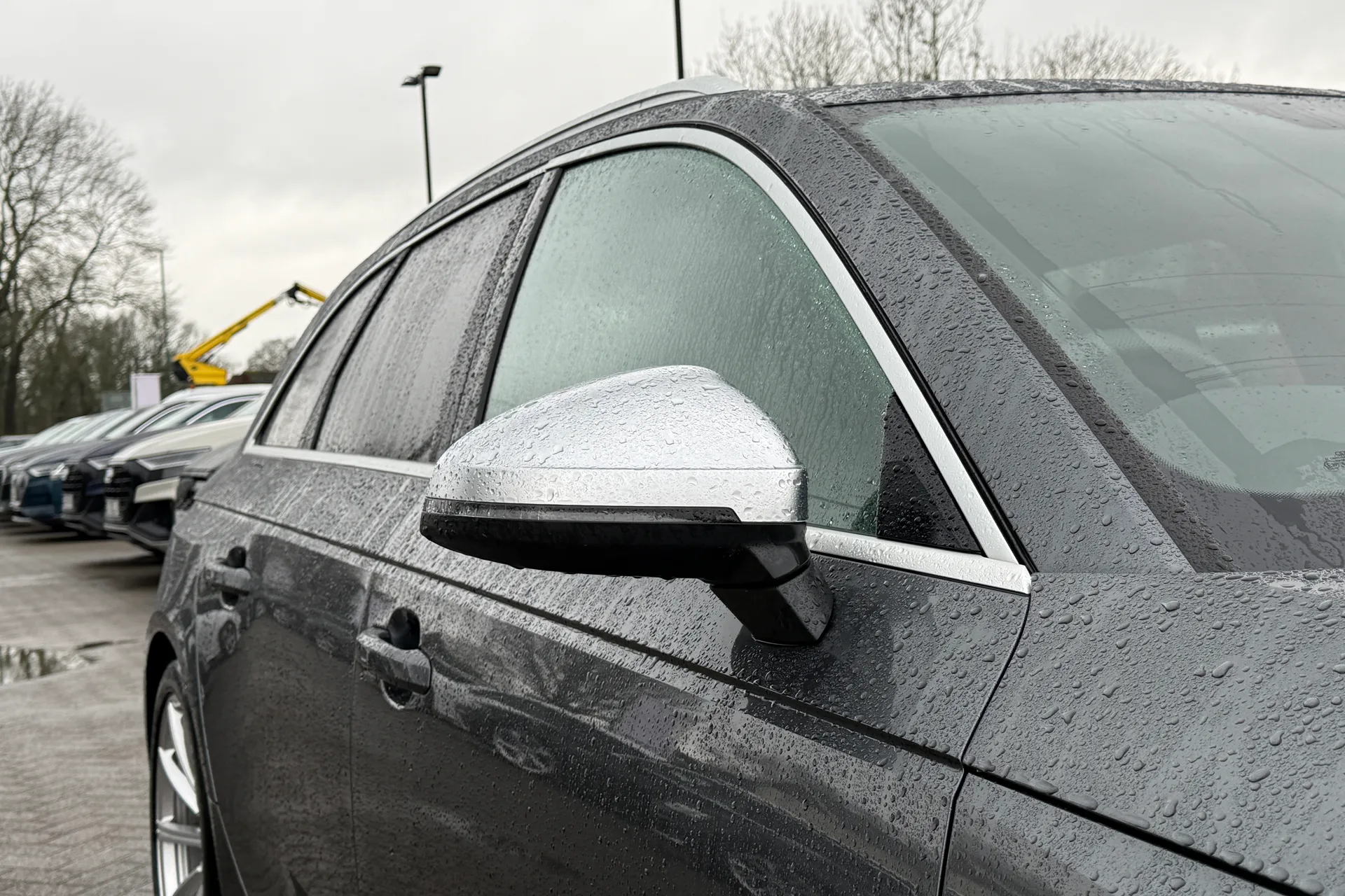 Audi RS4 thumbnail image number 49