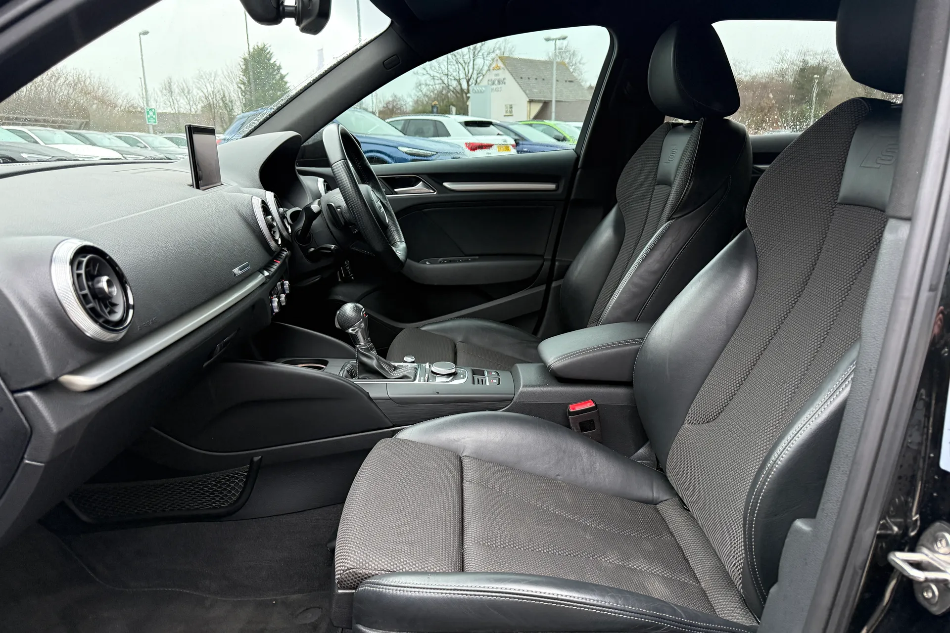 Audi A3 thumbnail image number 17