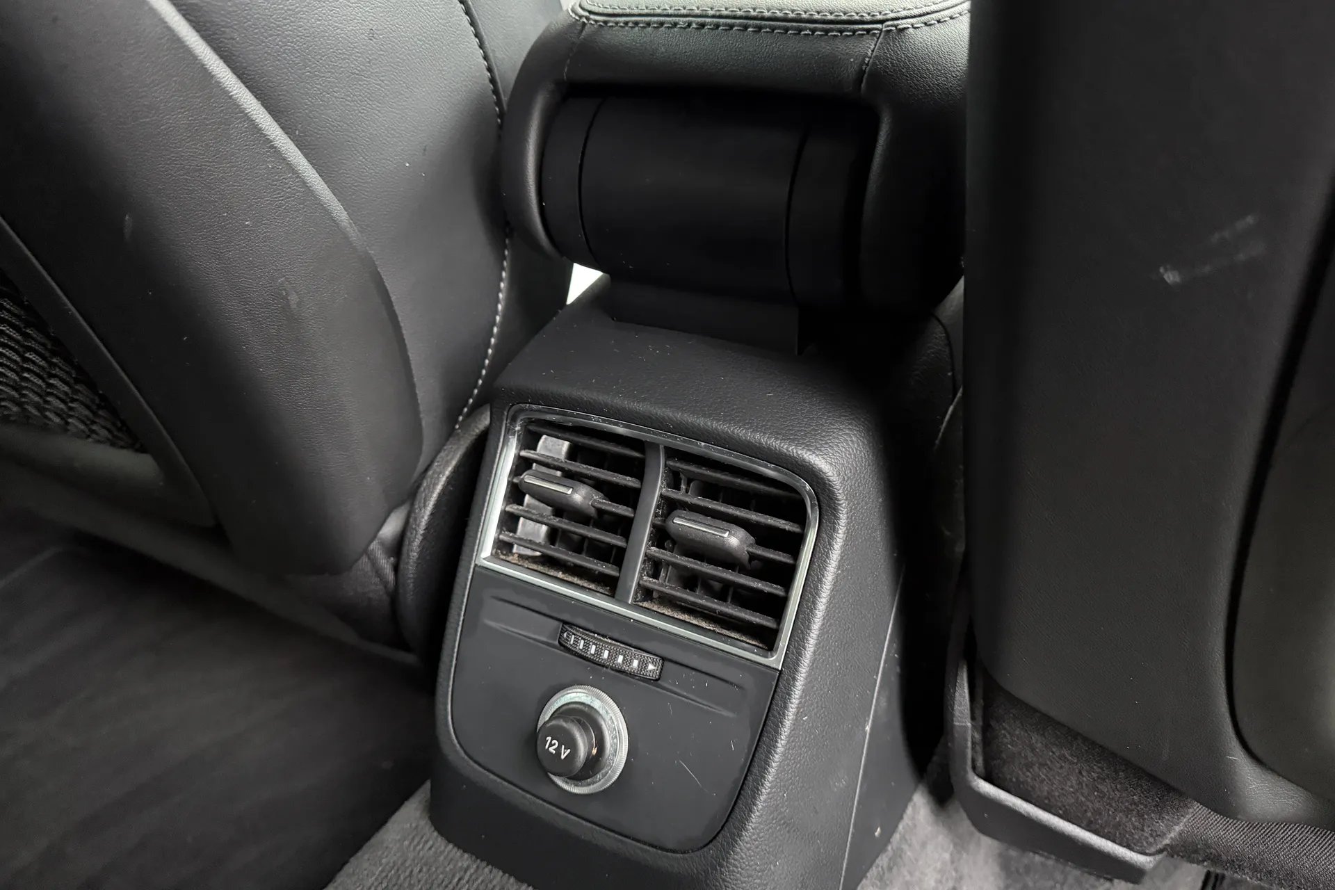 Audi A3 thumbnail image number 28