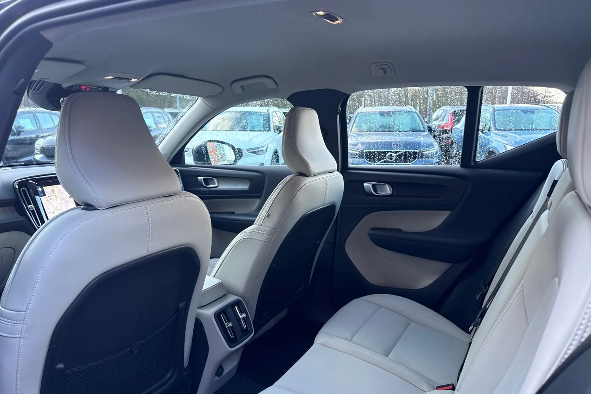 Volvo XC40 thumbnail image number 31