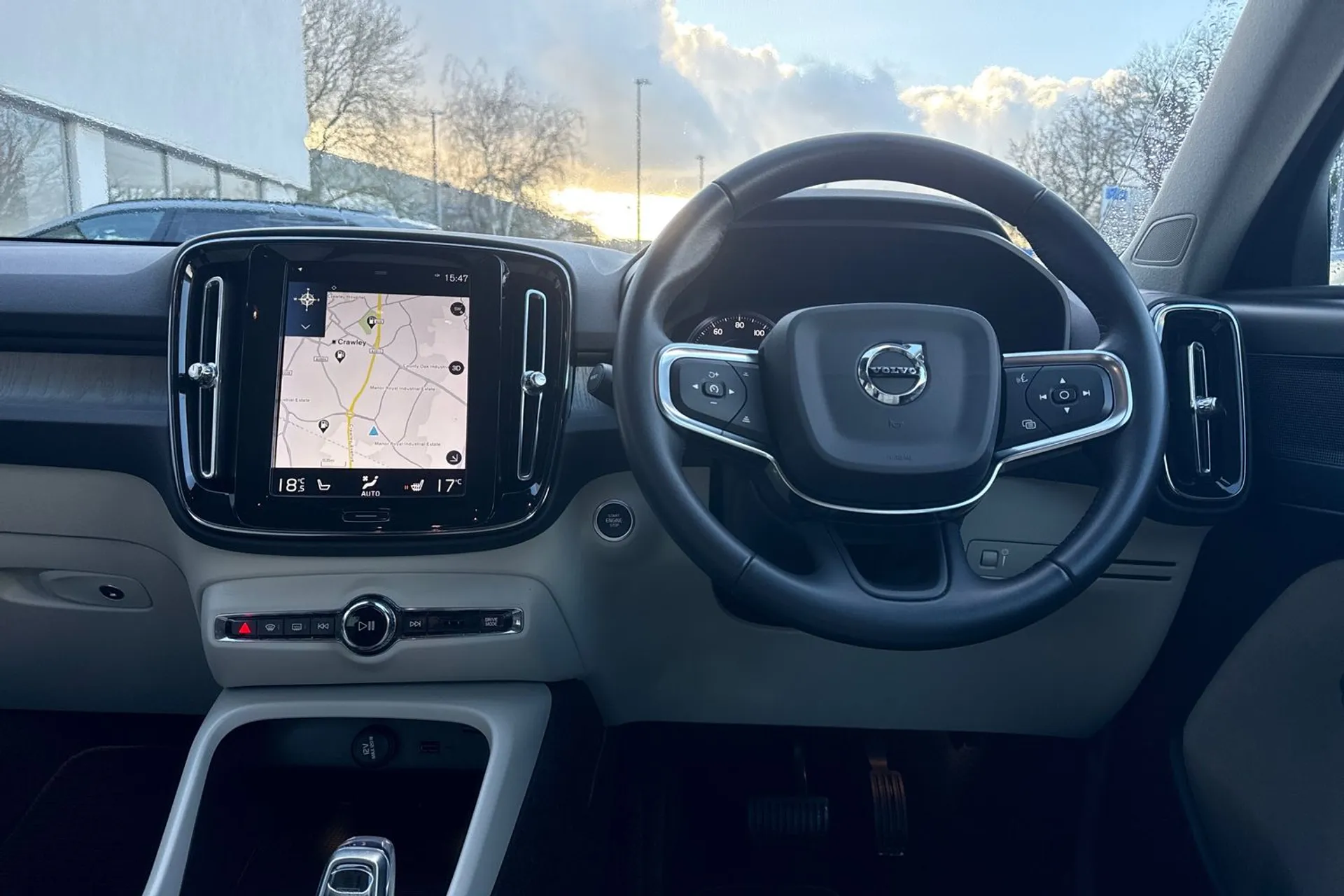 Volvo XC40 thumbnail image number 34