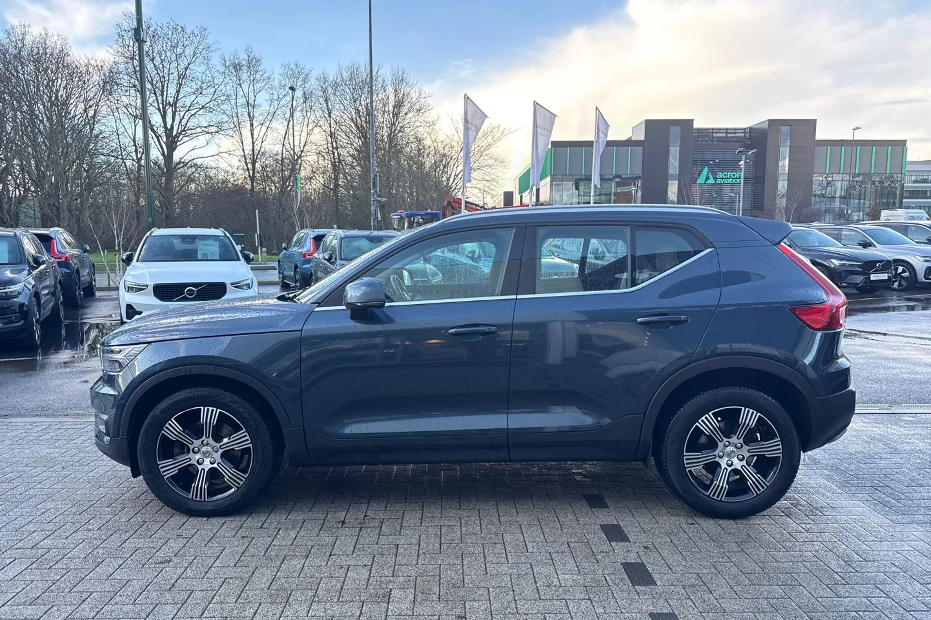 Volvo XC40 thumbnail image number 11