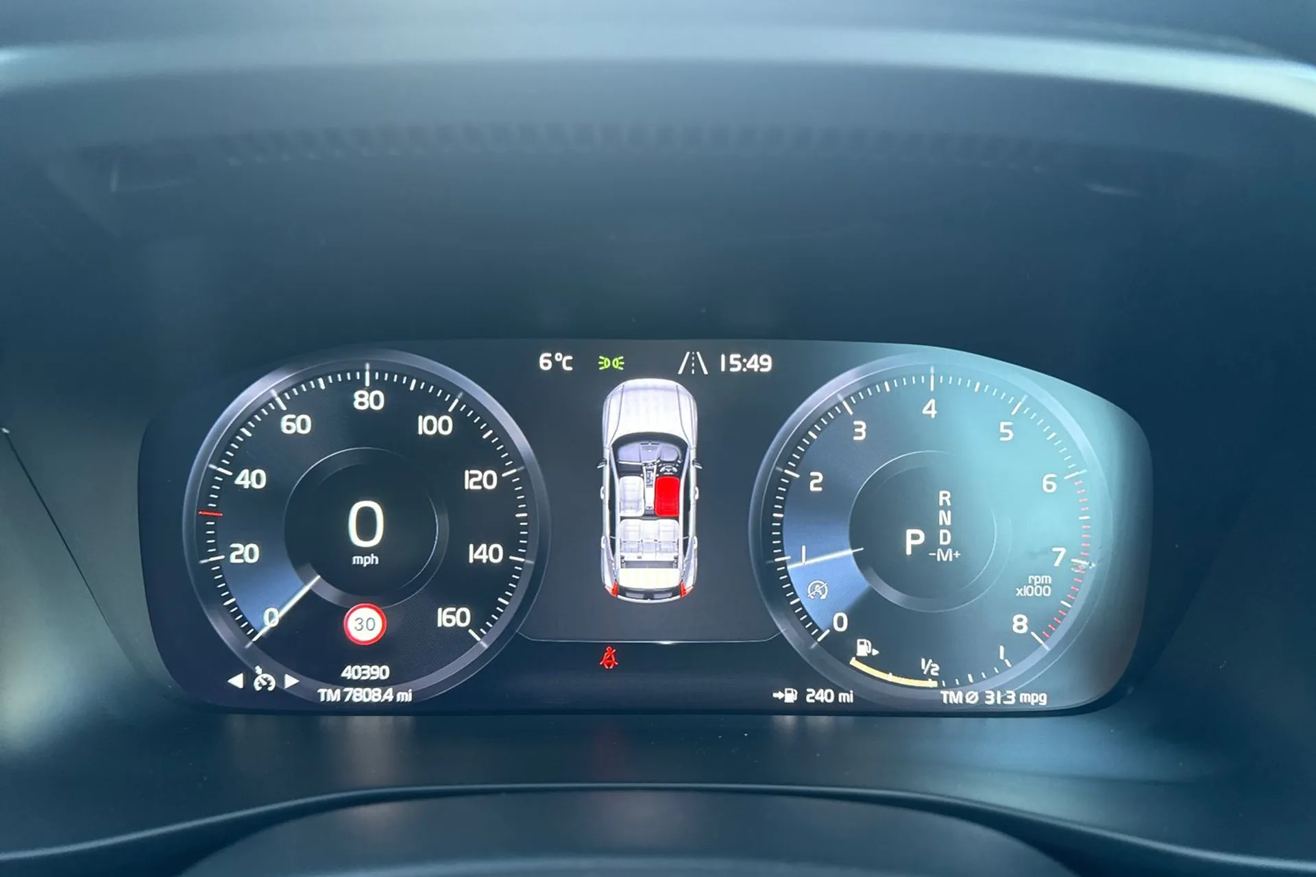 Volvo XC40 thumbnail image number 43