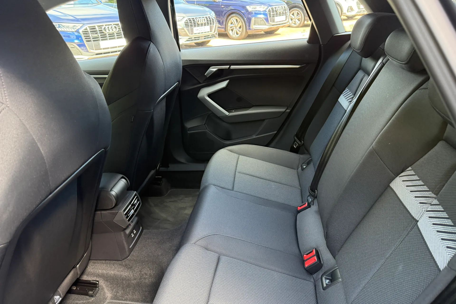 Audi A3 thumbnail image number 42
