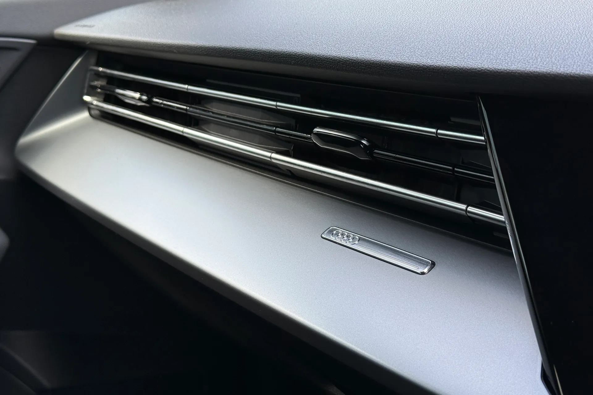 Audi A3 thumbnail image number 11