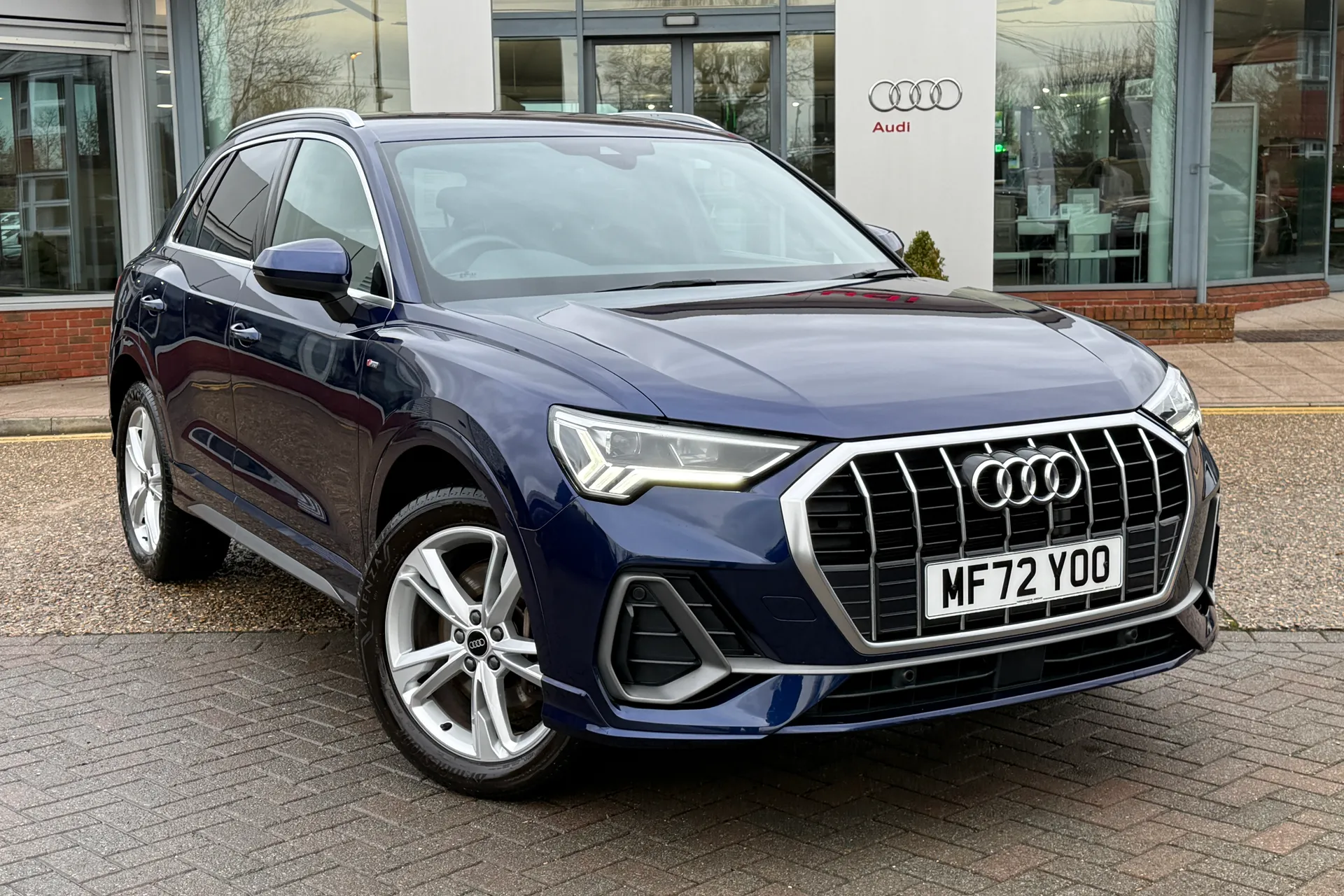 Audi Q3 thumbnail image number 22