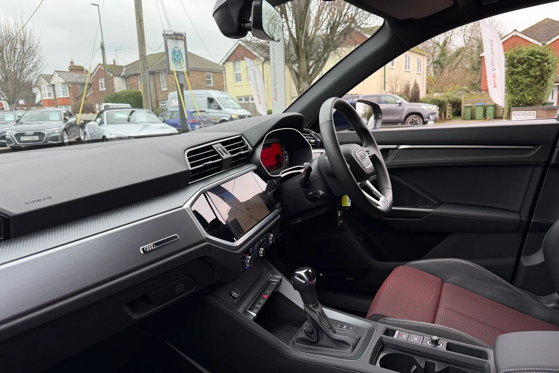 Audi Q3 thumbnail image number 27