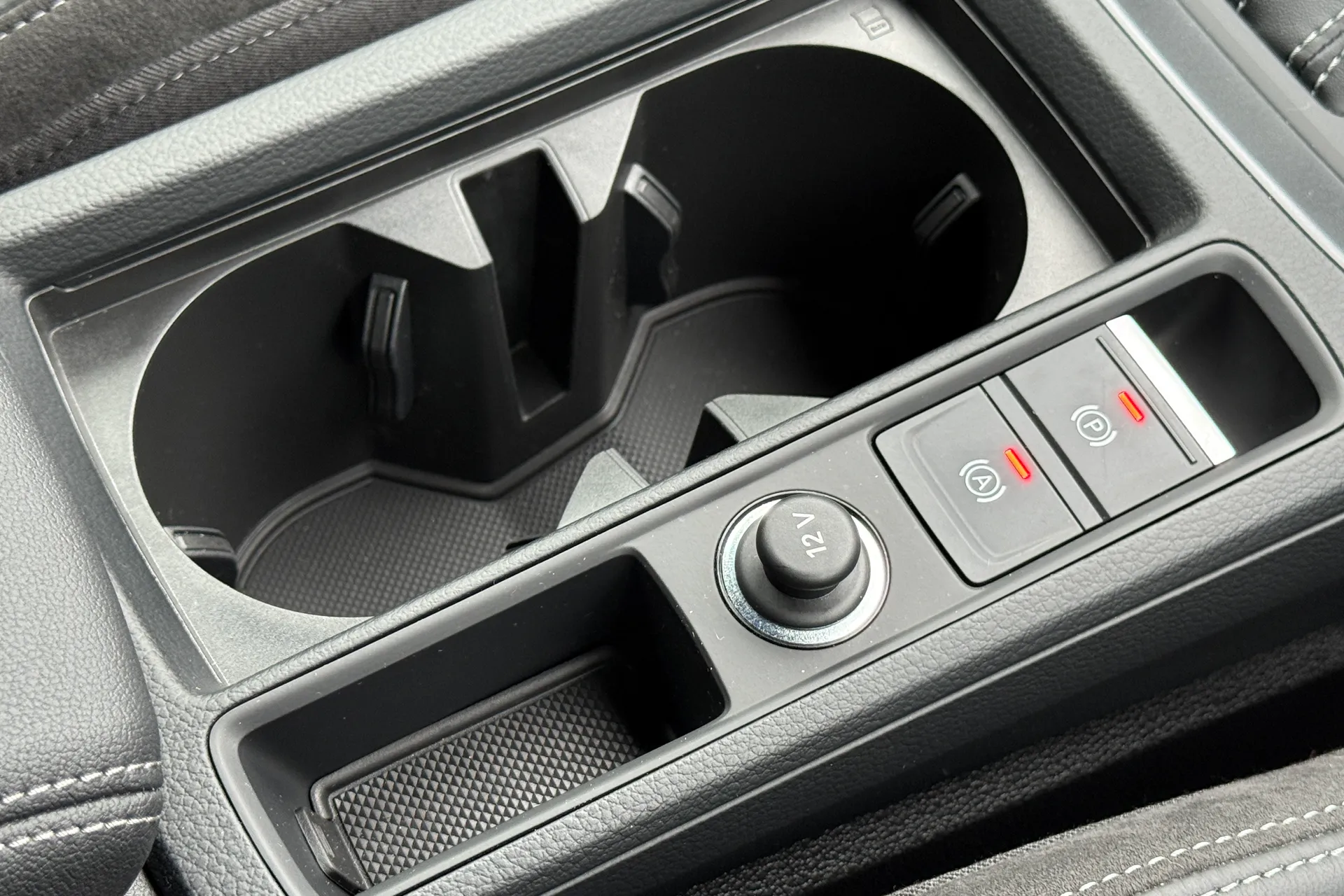 Audi Q3 thumbnail image number 40