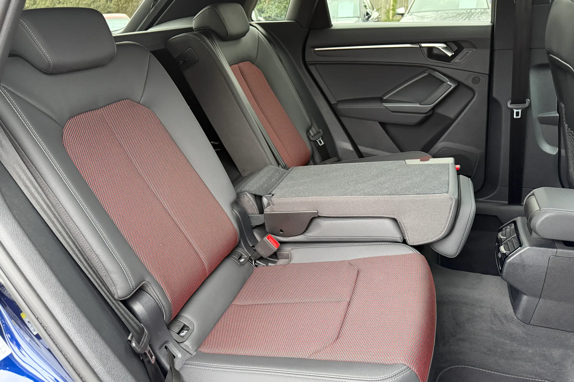 Audi Q3 thumbnail image number 46