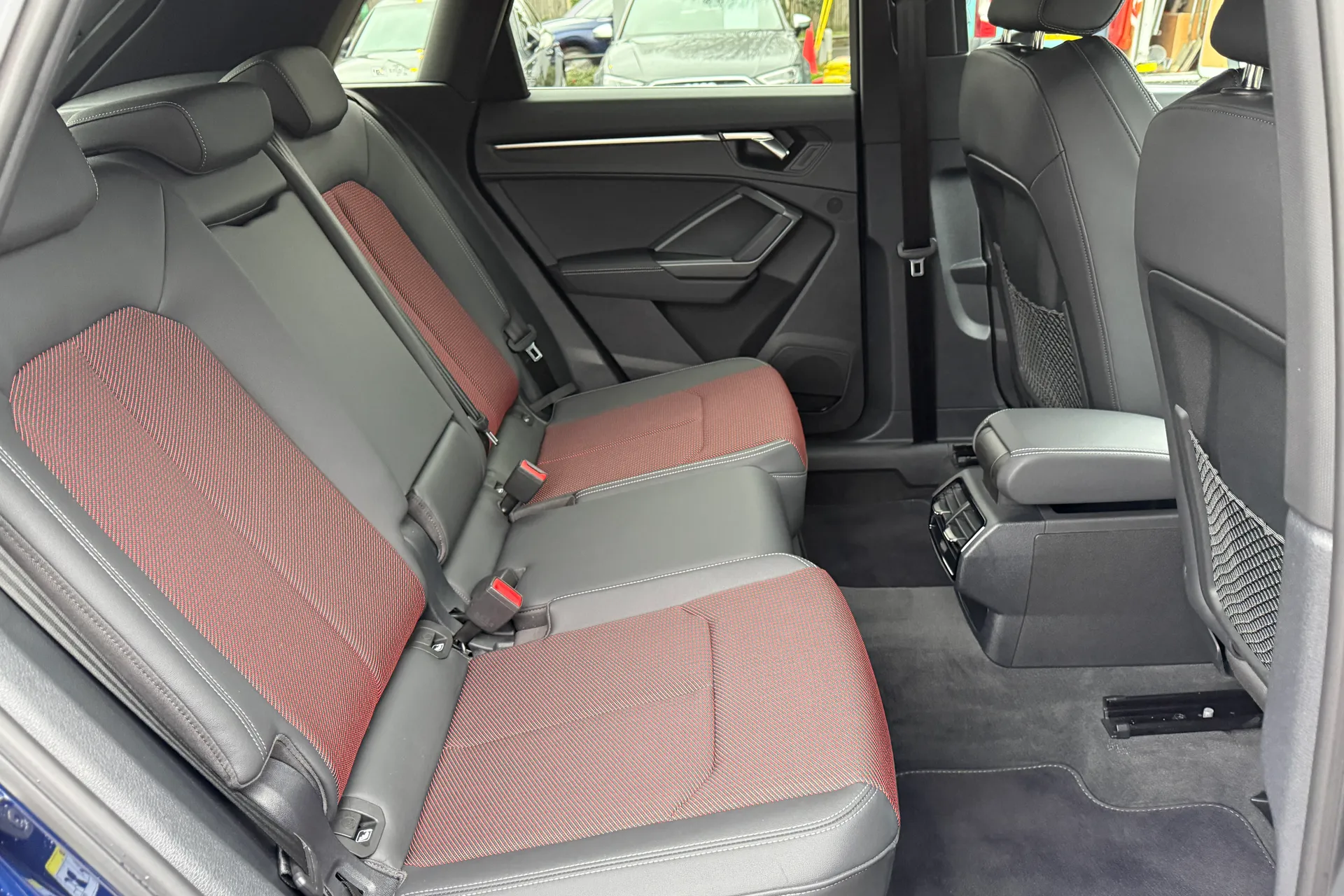 Audi Q3 thumbnail image number 44