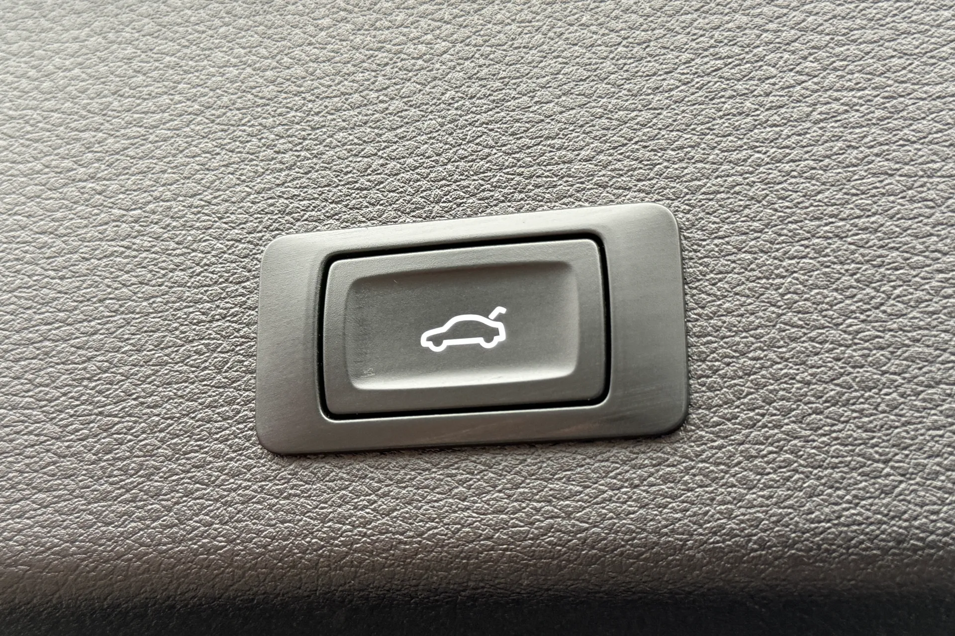 Audi Q8 thumbnail image number 37