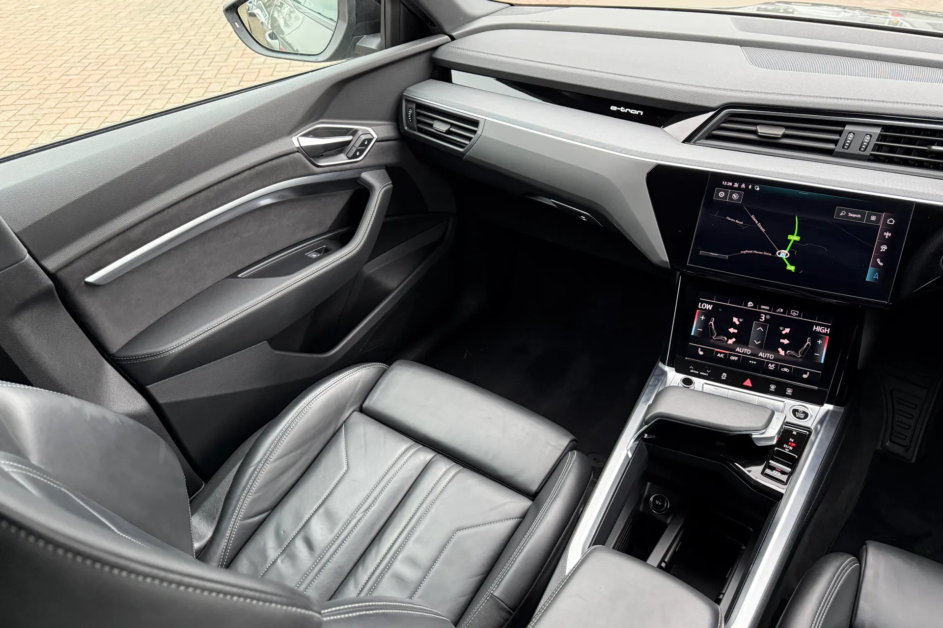 Audi Q8 thumbnail image number 39