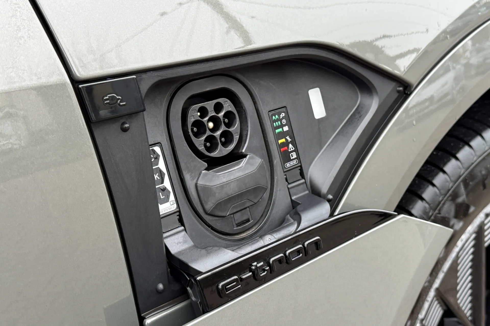 Audi Q8 thumbnail image number 54