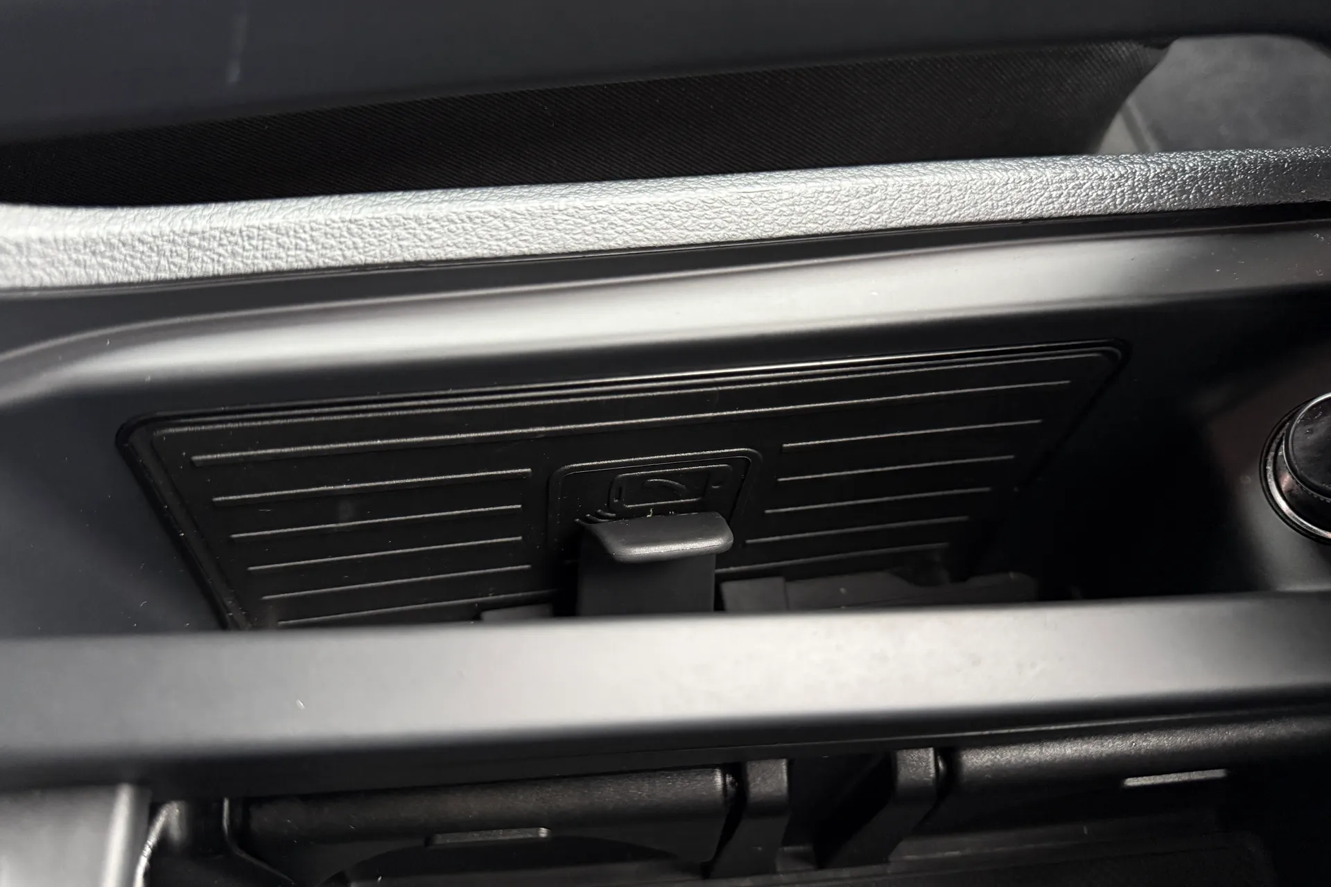 Audi Q8 thumbnail image number 15