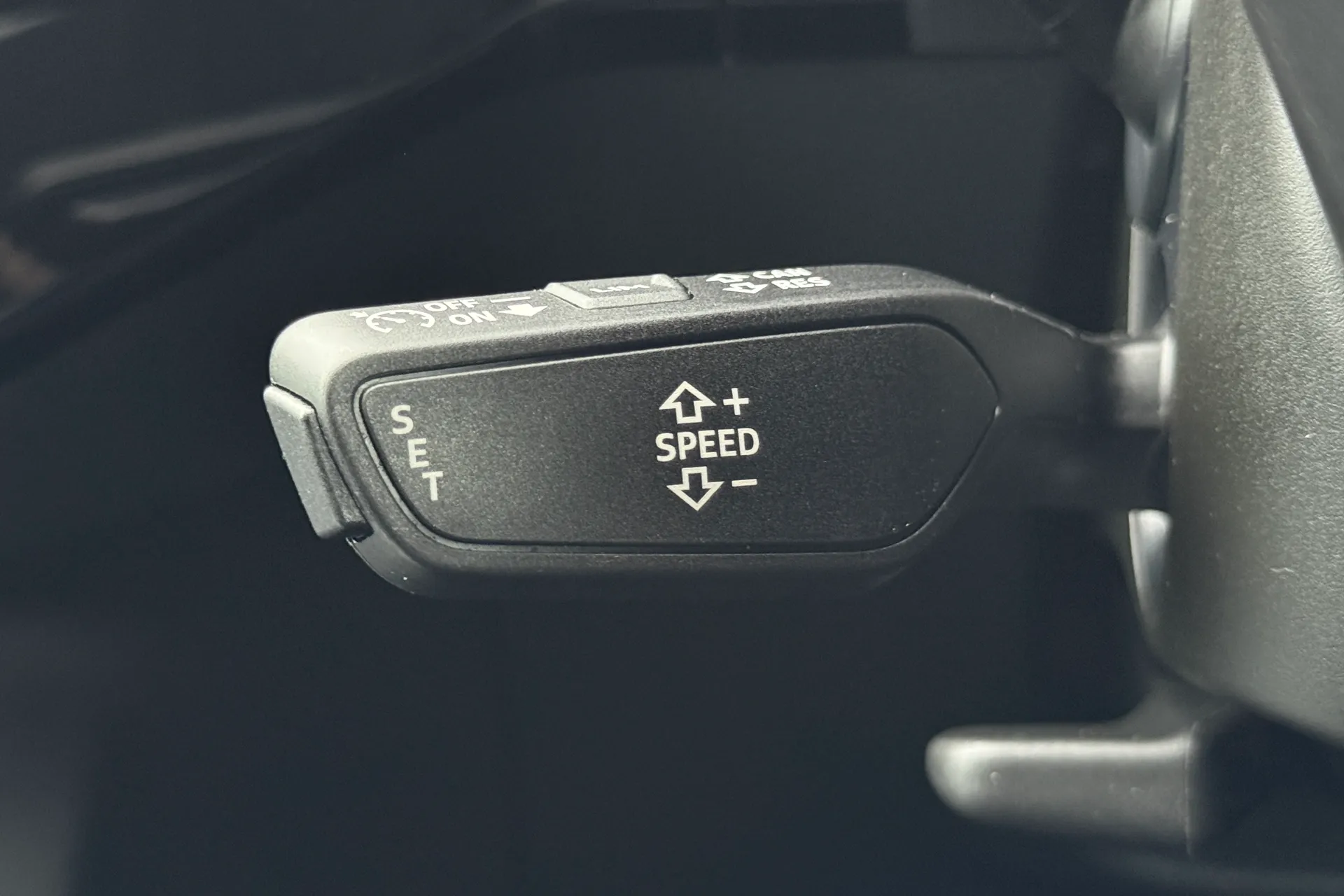 Audi Q8 thumbnail image number 18