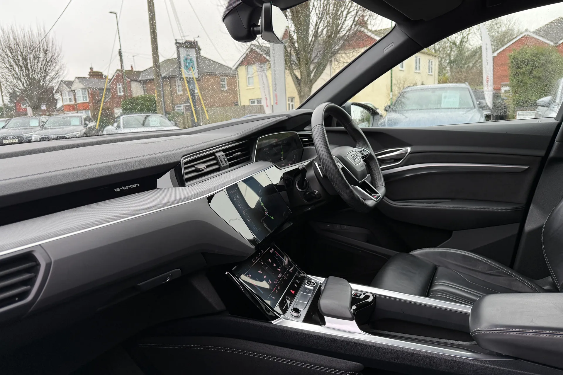 Audi Q8 thumbnail image number 30