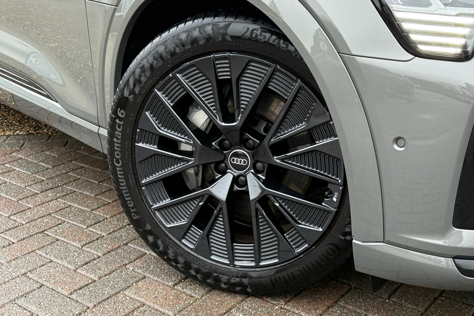 Audi Q8 thumbnail image number 8