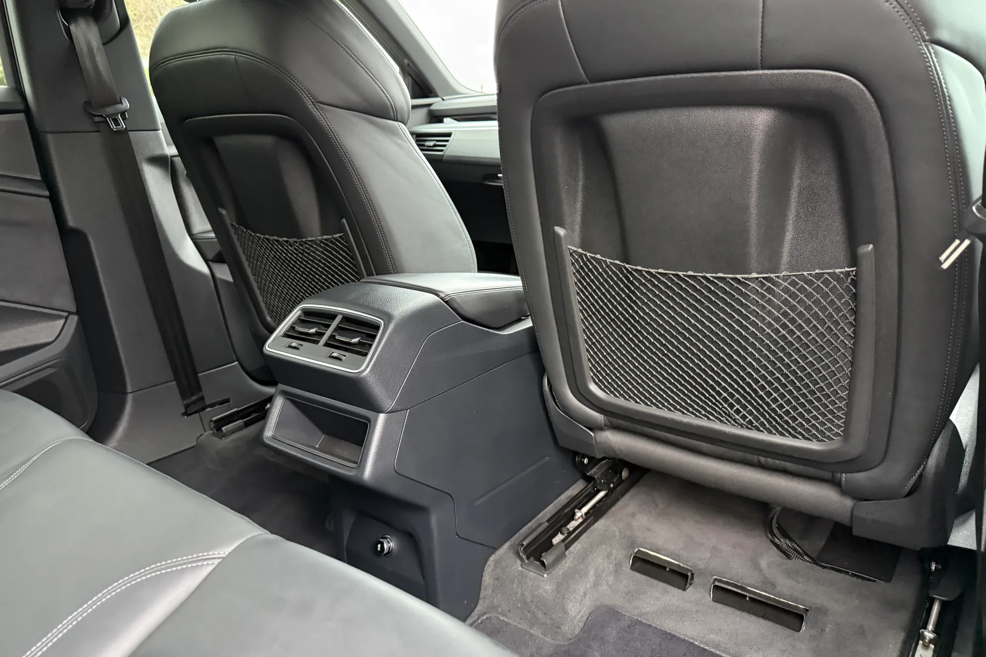 Audi Q8 thumbnail image number 48