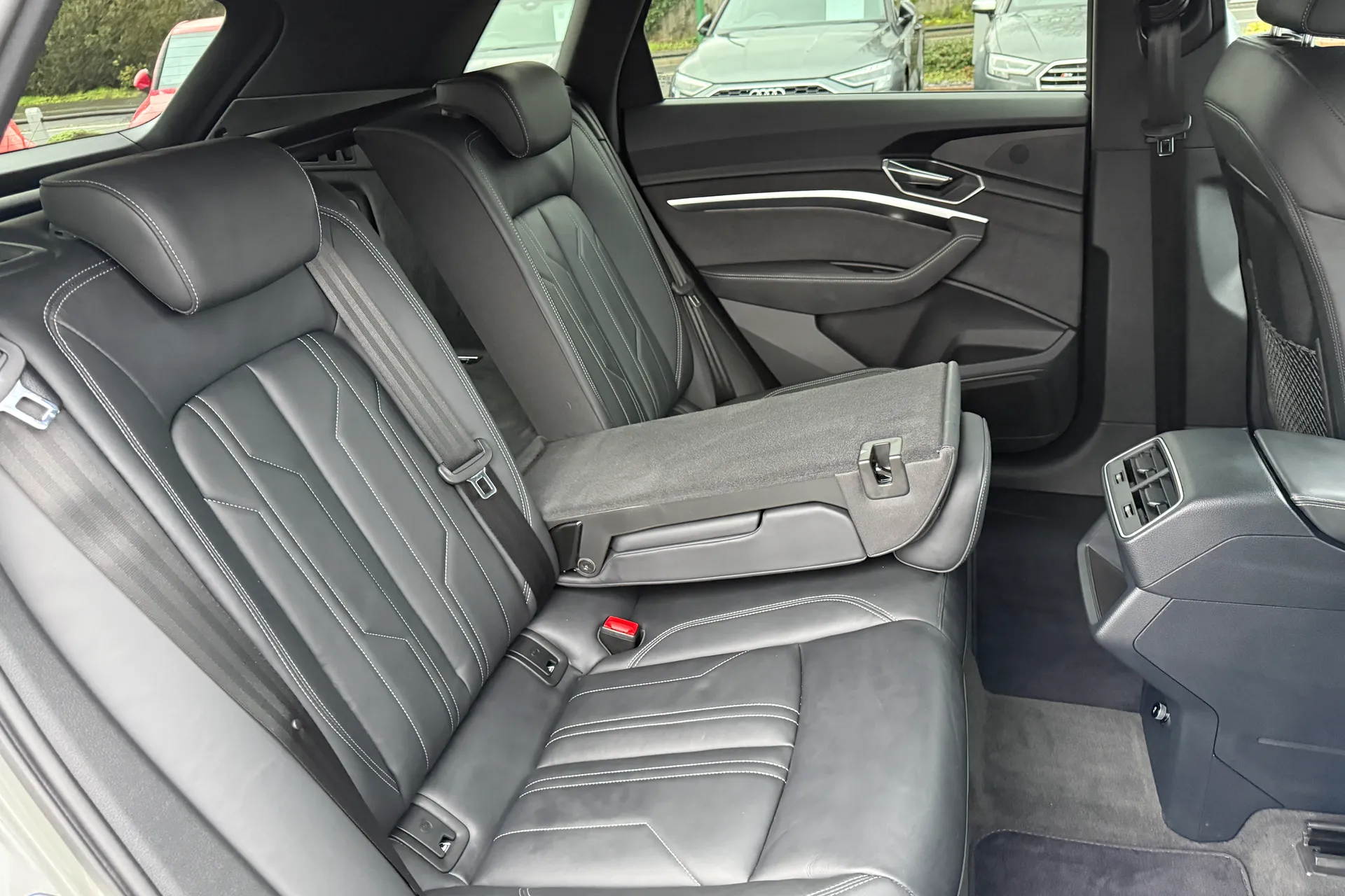 Audi Q8 thumbnail image number 47