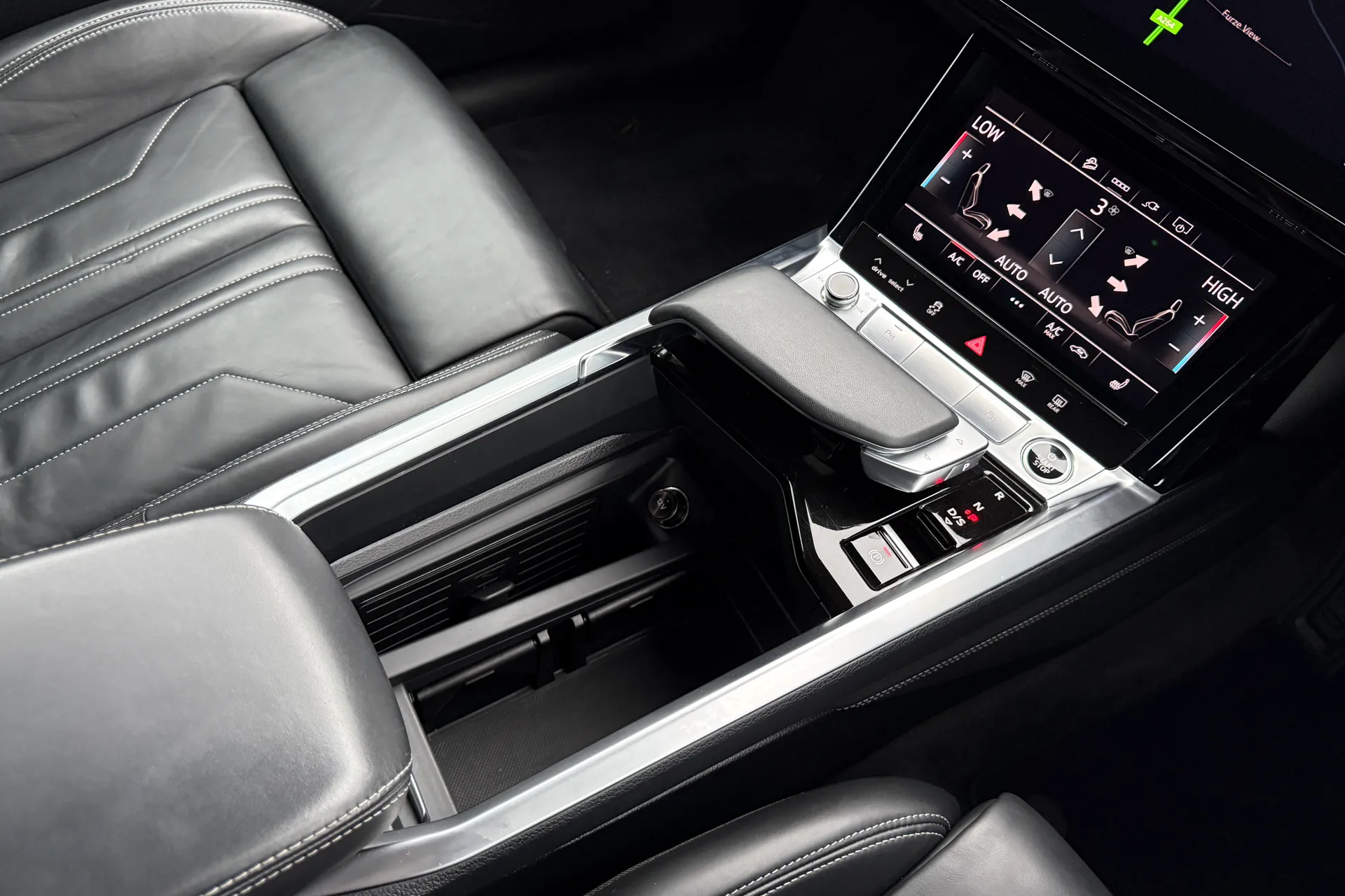 Audi Q8 thumbnail image number 40