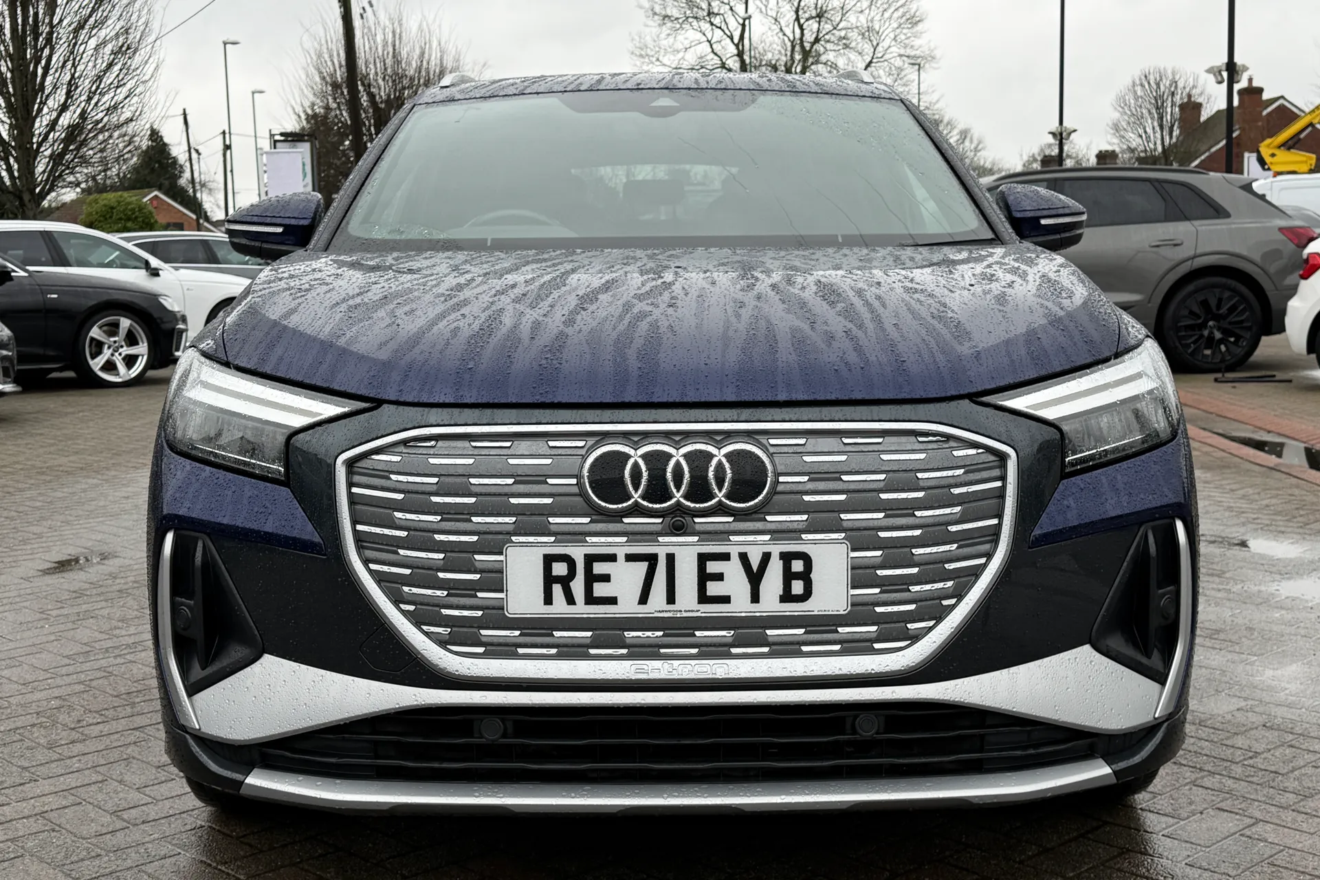 Audi Q4 thumbnail image number 22