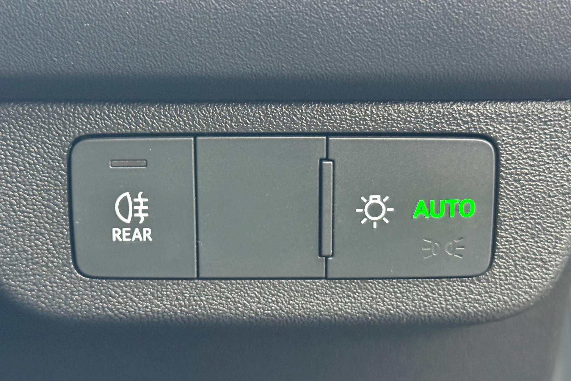 Audi Q4 thumbnail image number 20