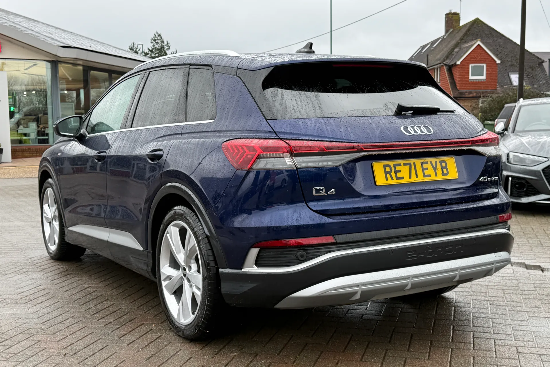 Audi Q4 thumbnail image number 31