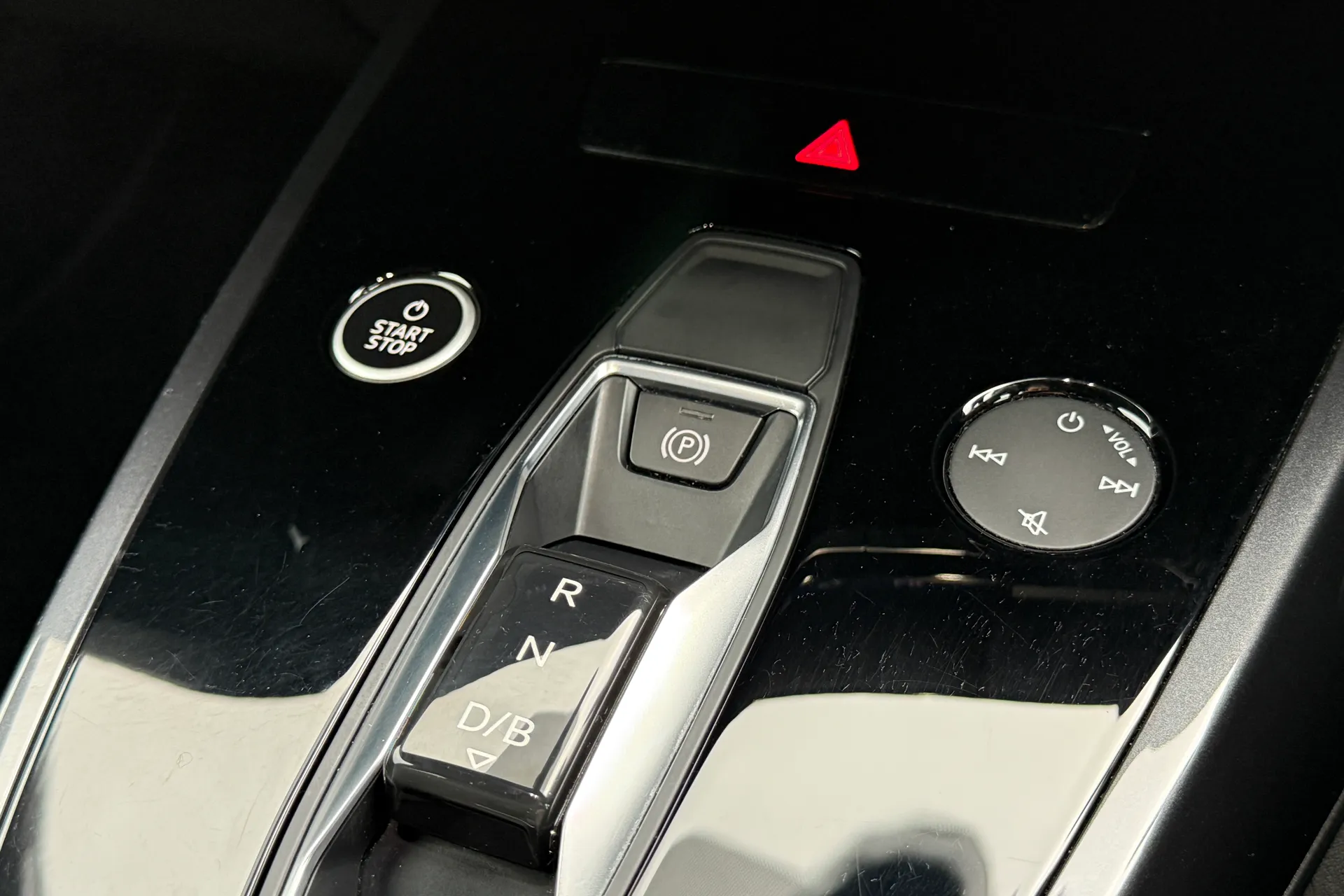 Audi Q4 thumbnail image number 40