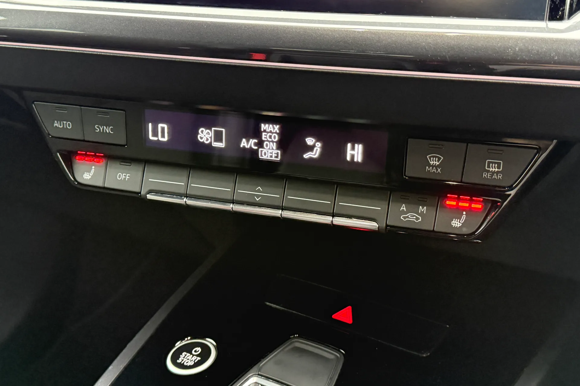 Audi Q4 thumbnail image number 13