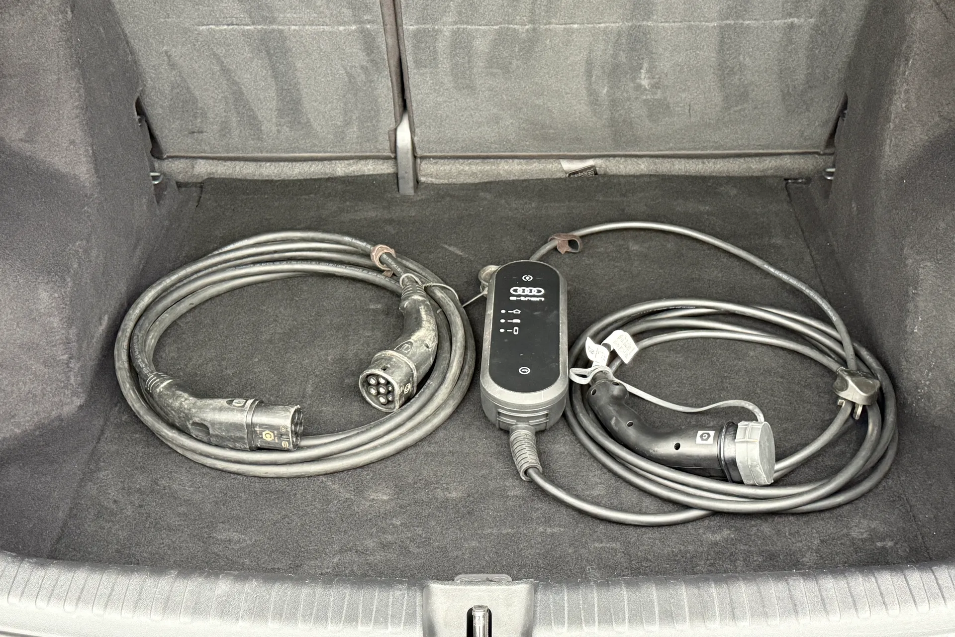 Audi Q4 thumbnail image number 33