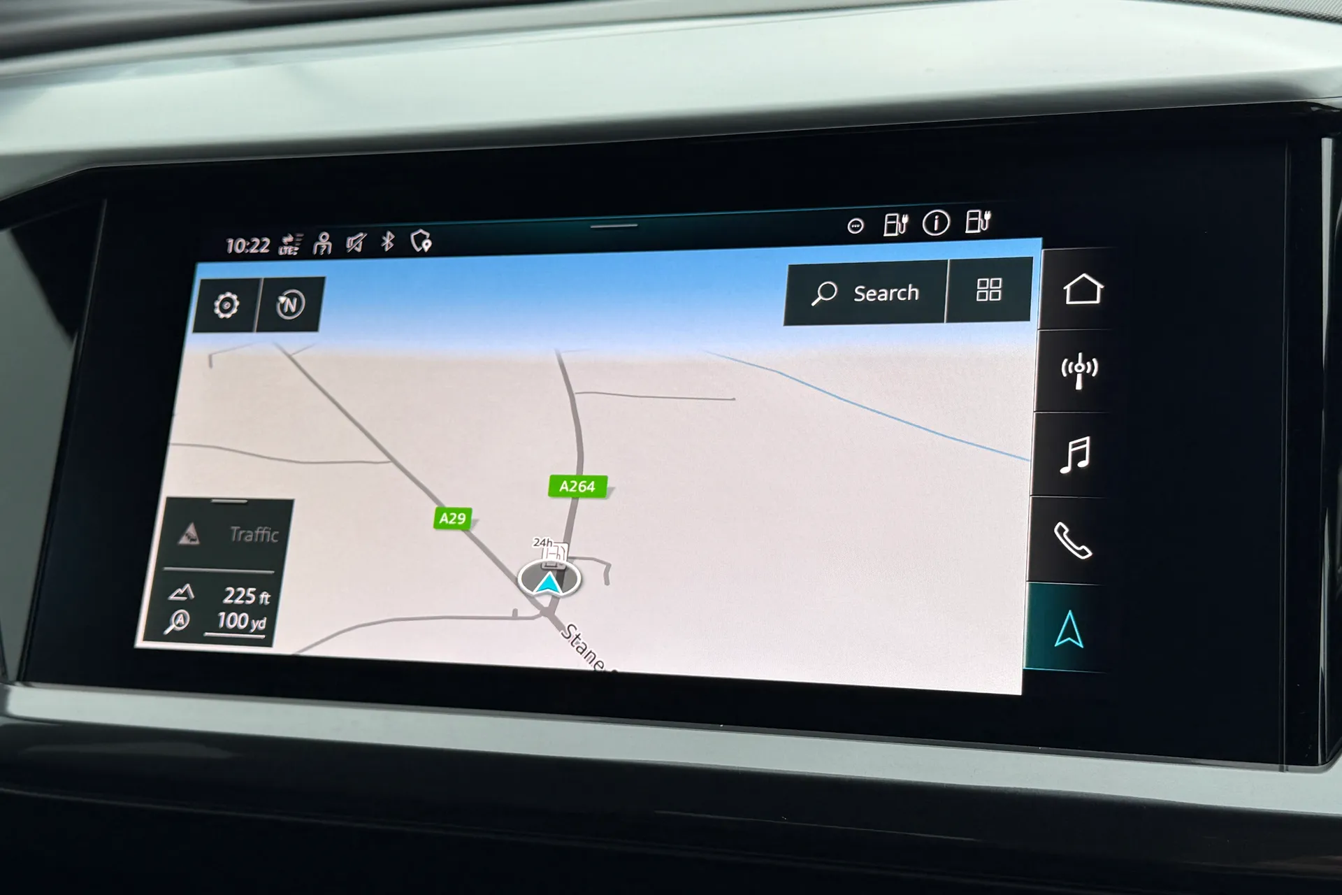 Audi Q4 thumbnail image number 4