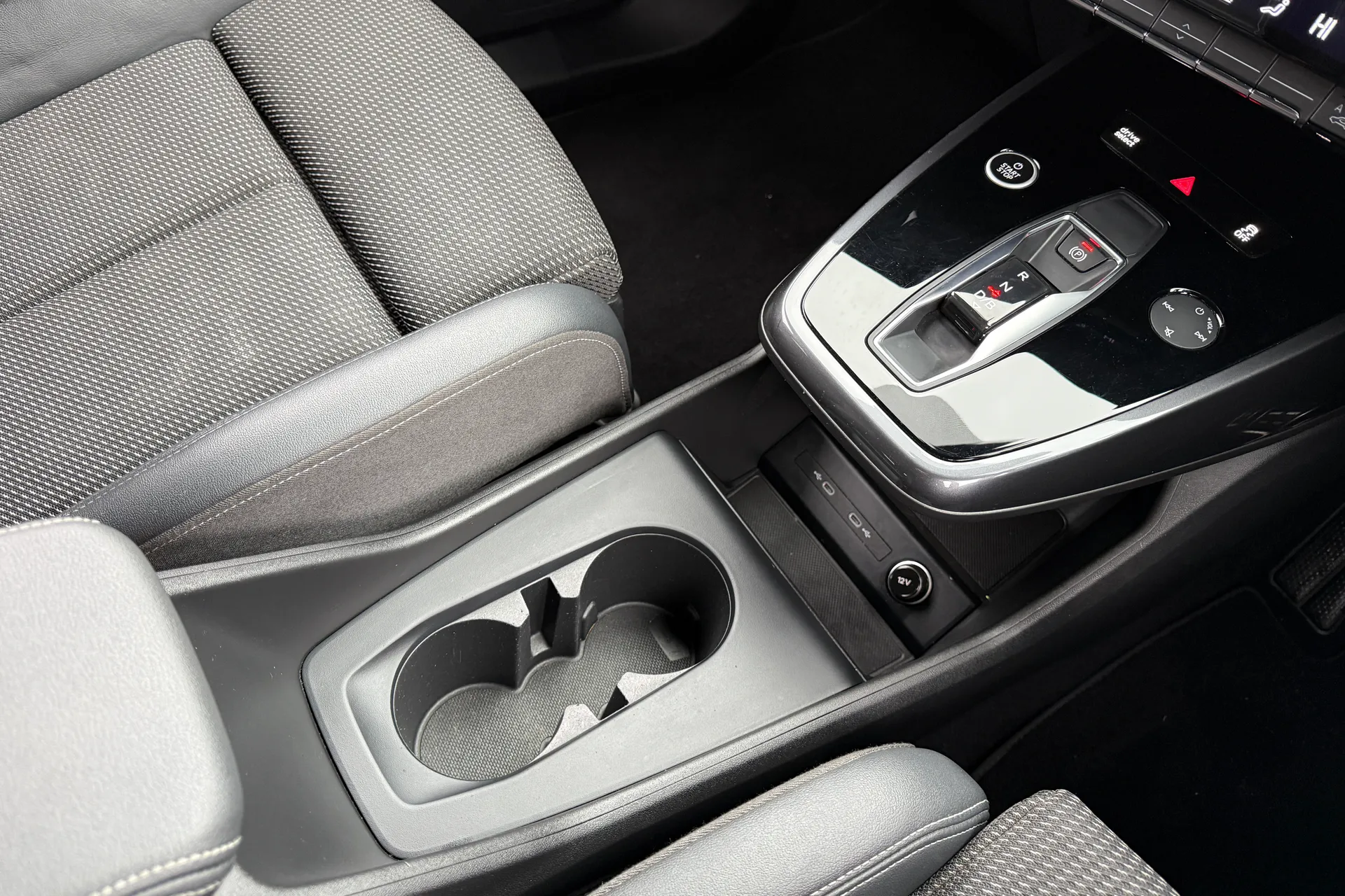 Audi Q4 thumbnail image number 39