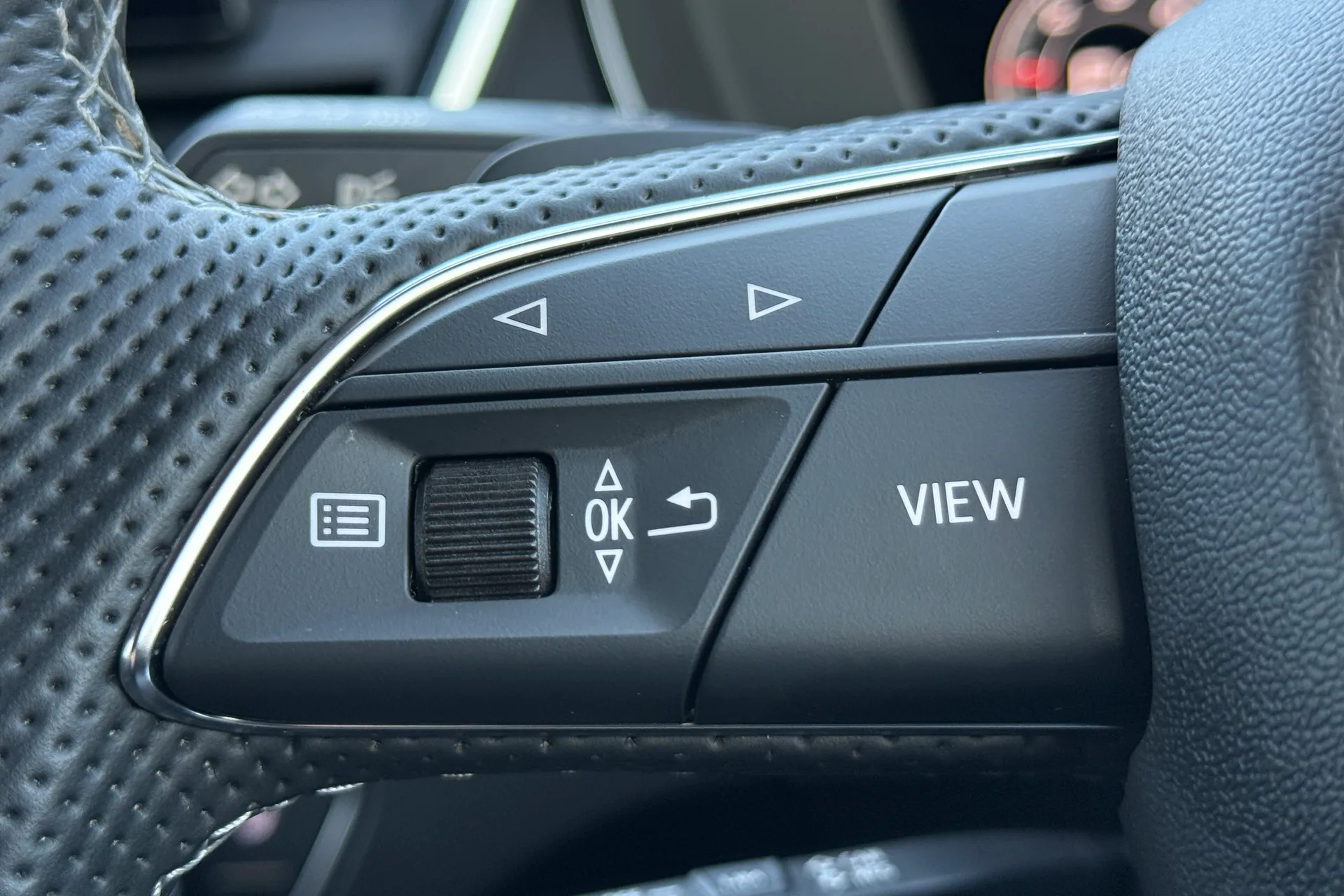 Audi Q5 thumbnail image number 22