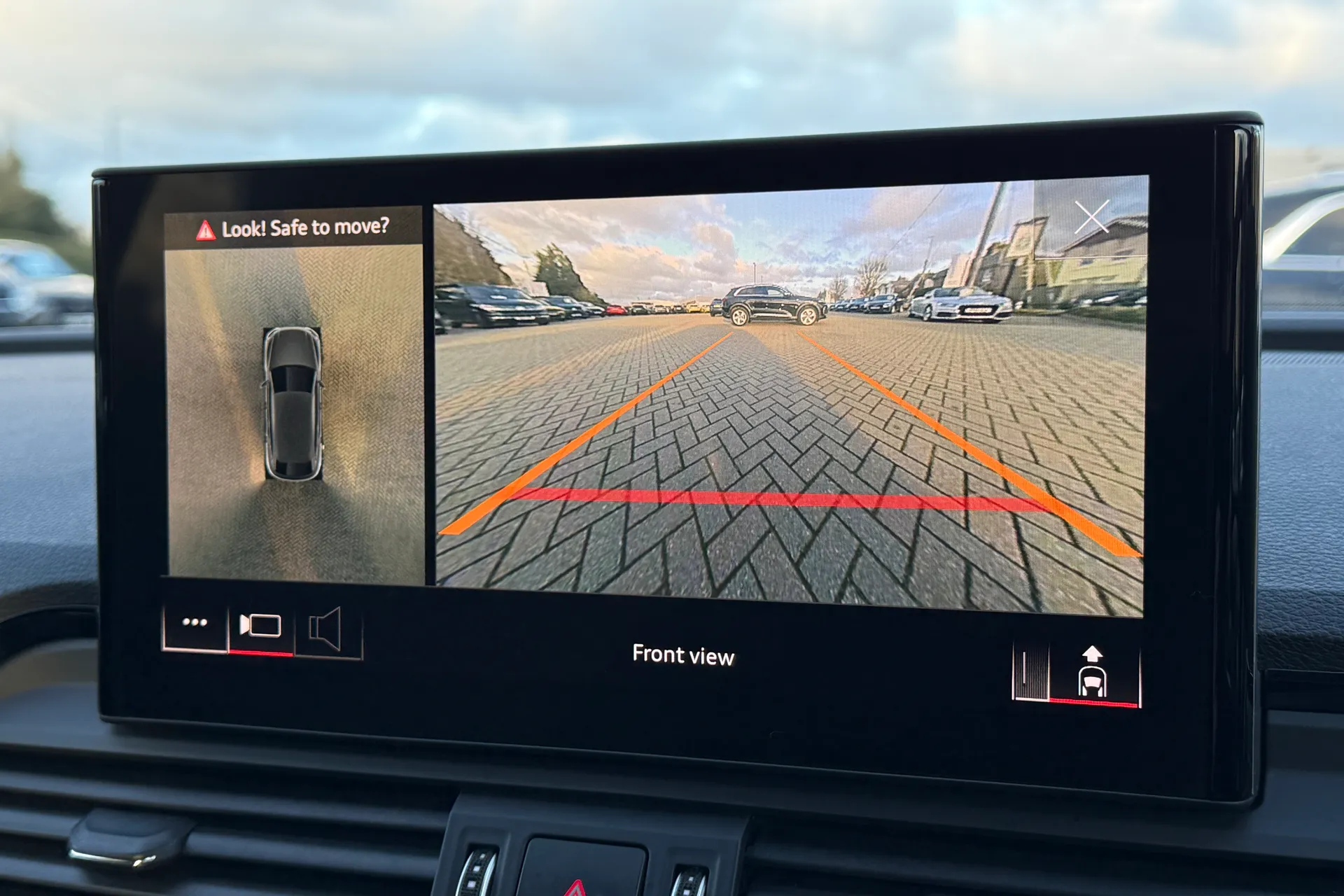 Audi Q5 thumbnail image number 9