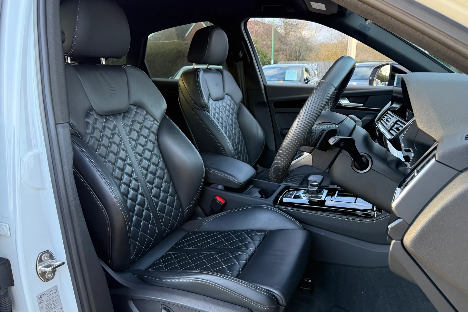 Audi Q5 thumbnail image number 28